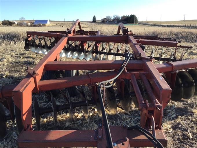 International 610 Disk BigIron Auctions