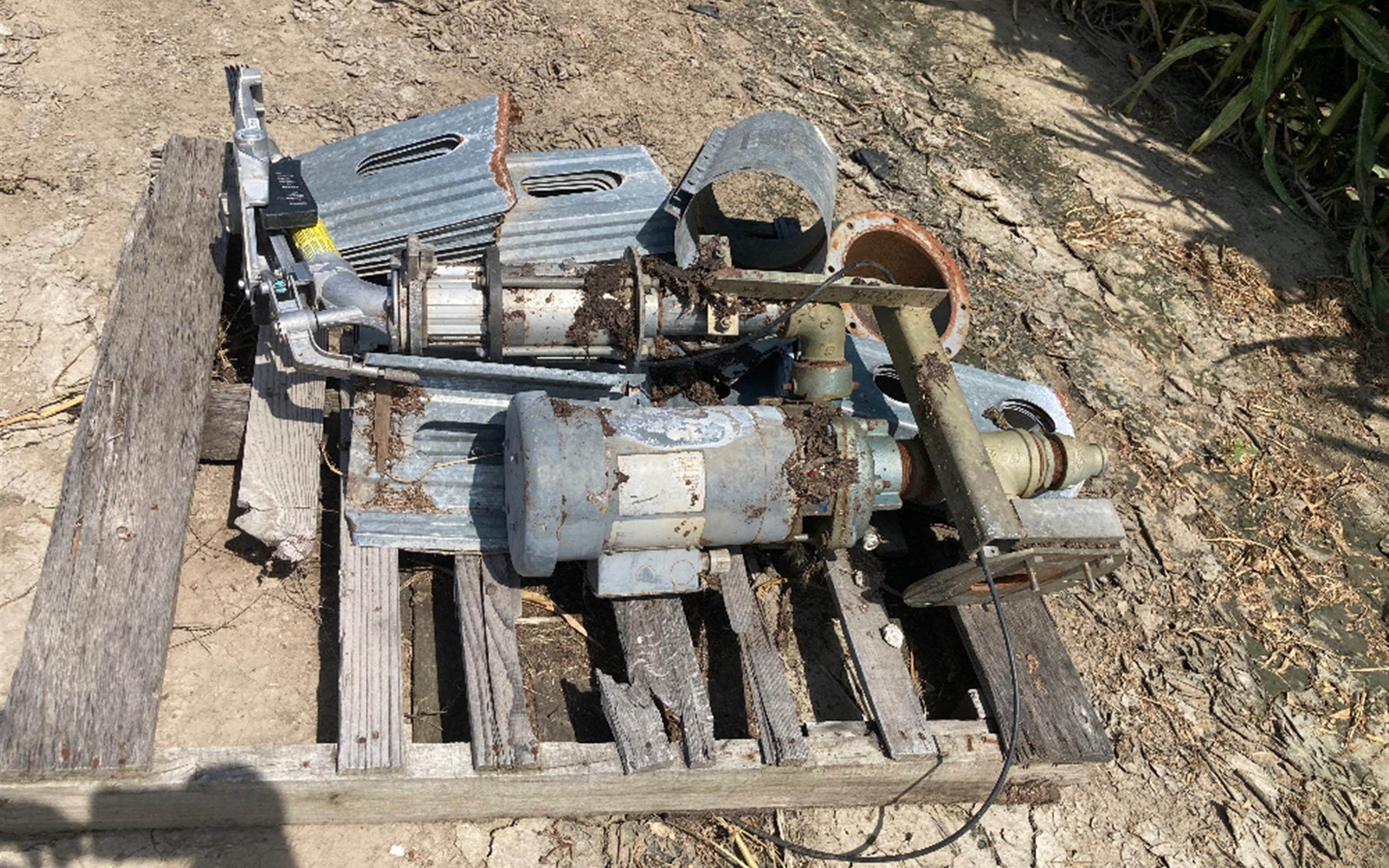 Bin Parts & Pivot End Gun W/booster Pump BigIron Auctions