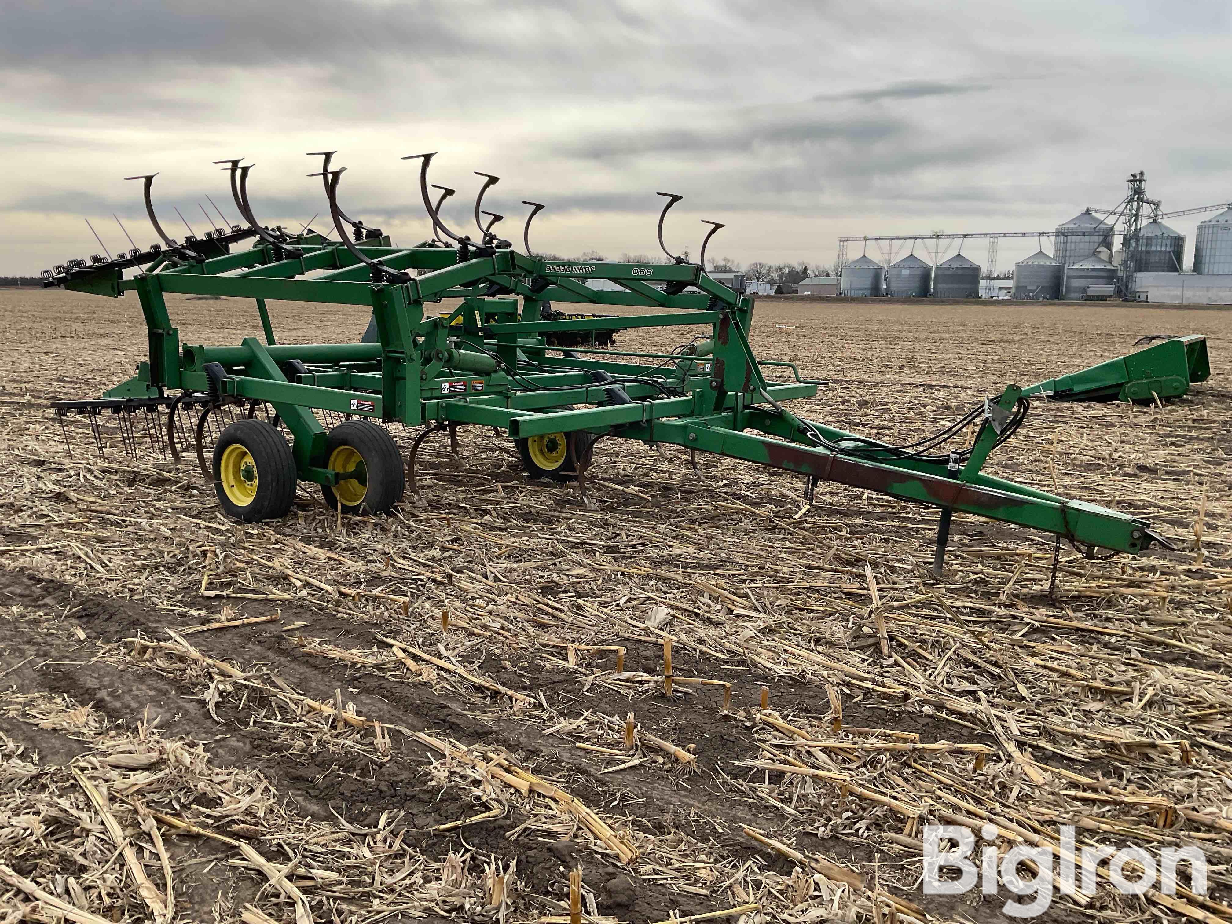 1998 John Deere 980 Field Cultivator BigIron Auctions