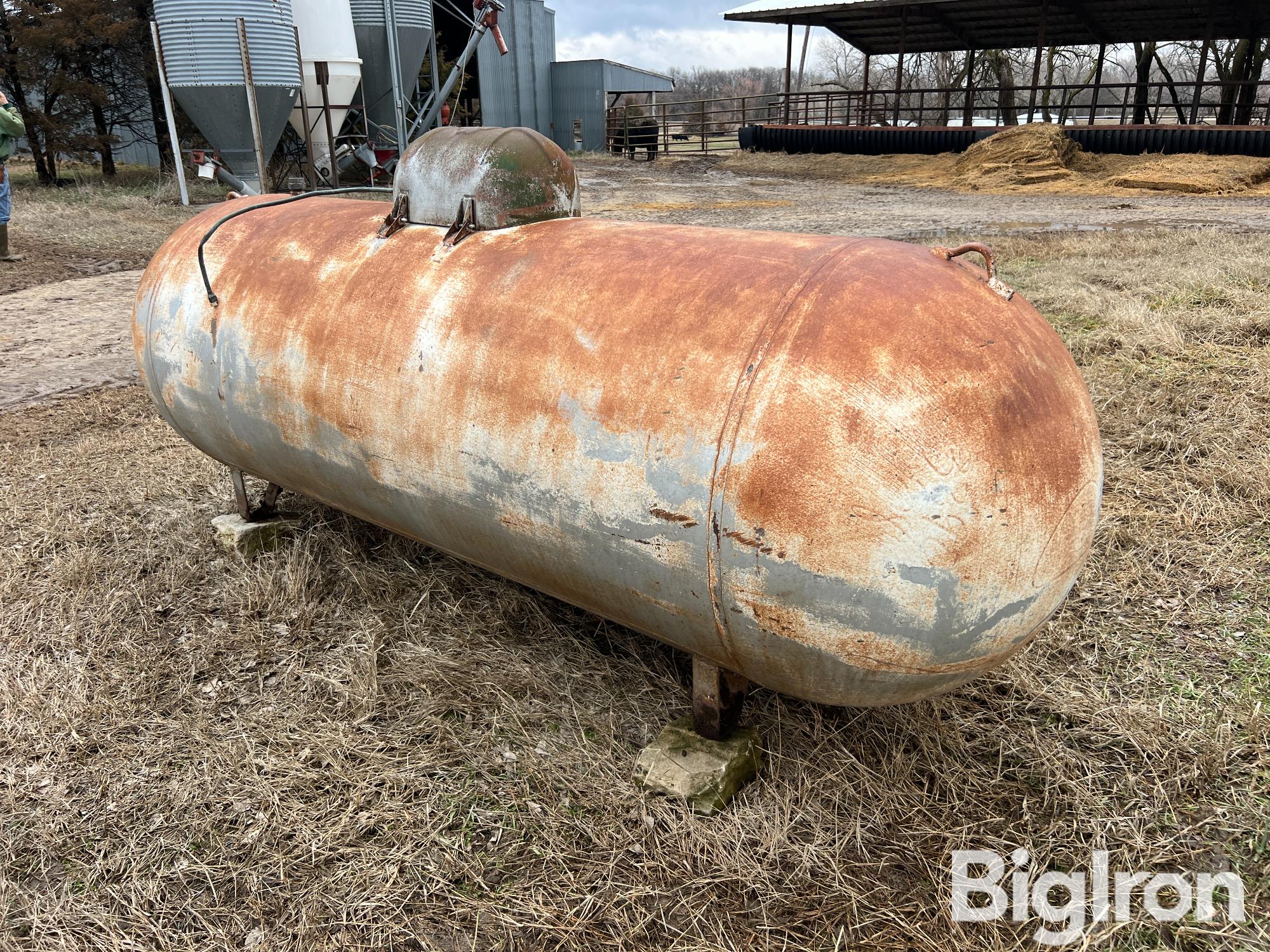 Propane Storage Tank BigIron Auctions   Propanestoragetank 6 1040e7c2eb974bf39ff0706c7fa6e4a9 