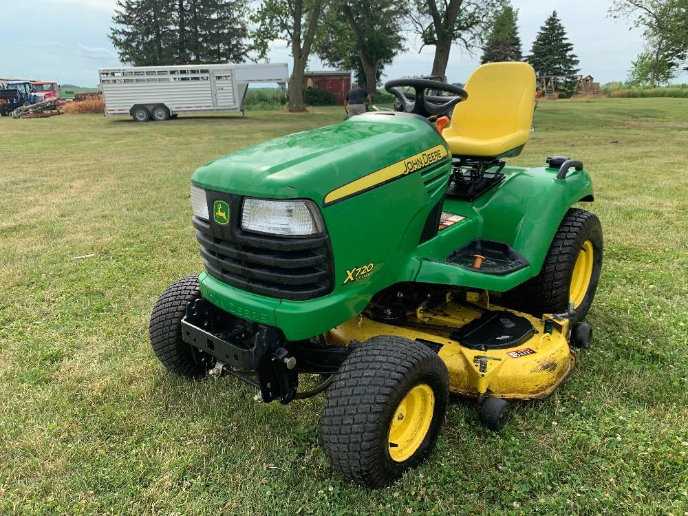 2010 john deere riding mower