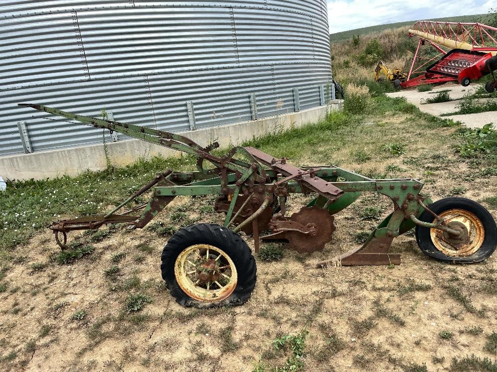 John Deere 2-Bottom Pull-Type Plow BigIron Auctions