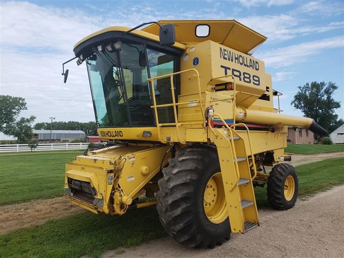 2003 New Holland TR89 Combine BigIron Auctions