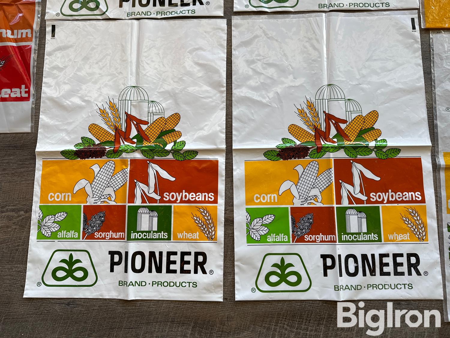 Pioneer Seed Bags BigIron Auctions