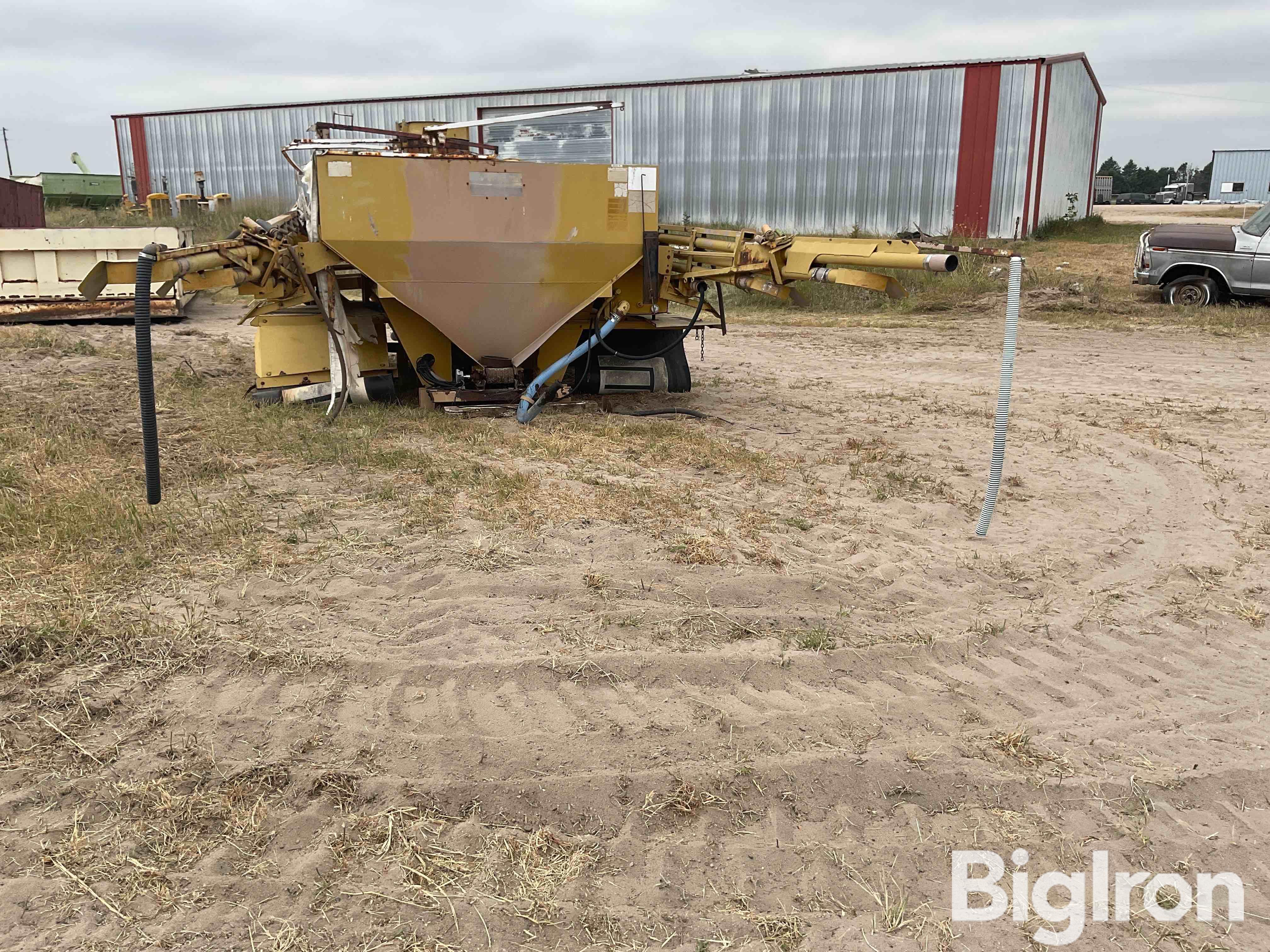 Ag-Chem Dry Fertilizer Air Spreader Box BigIron Auctions