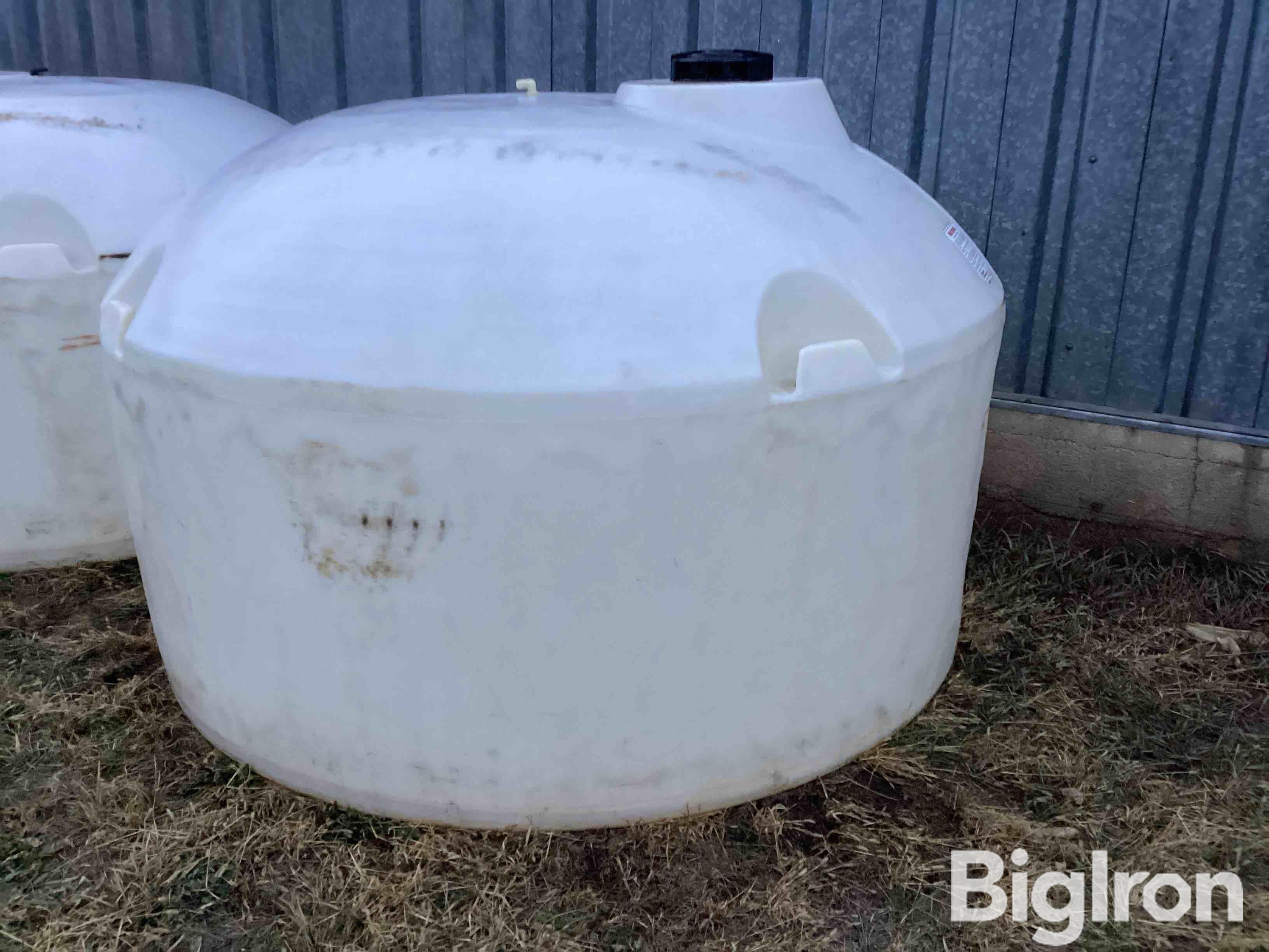 Snyder 1000 Gallon Poly Tank Bigiron Auctions 