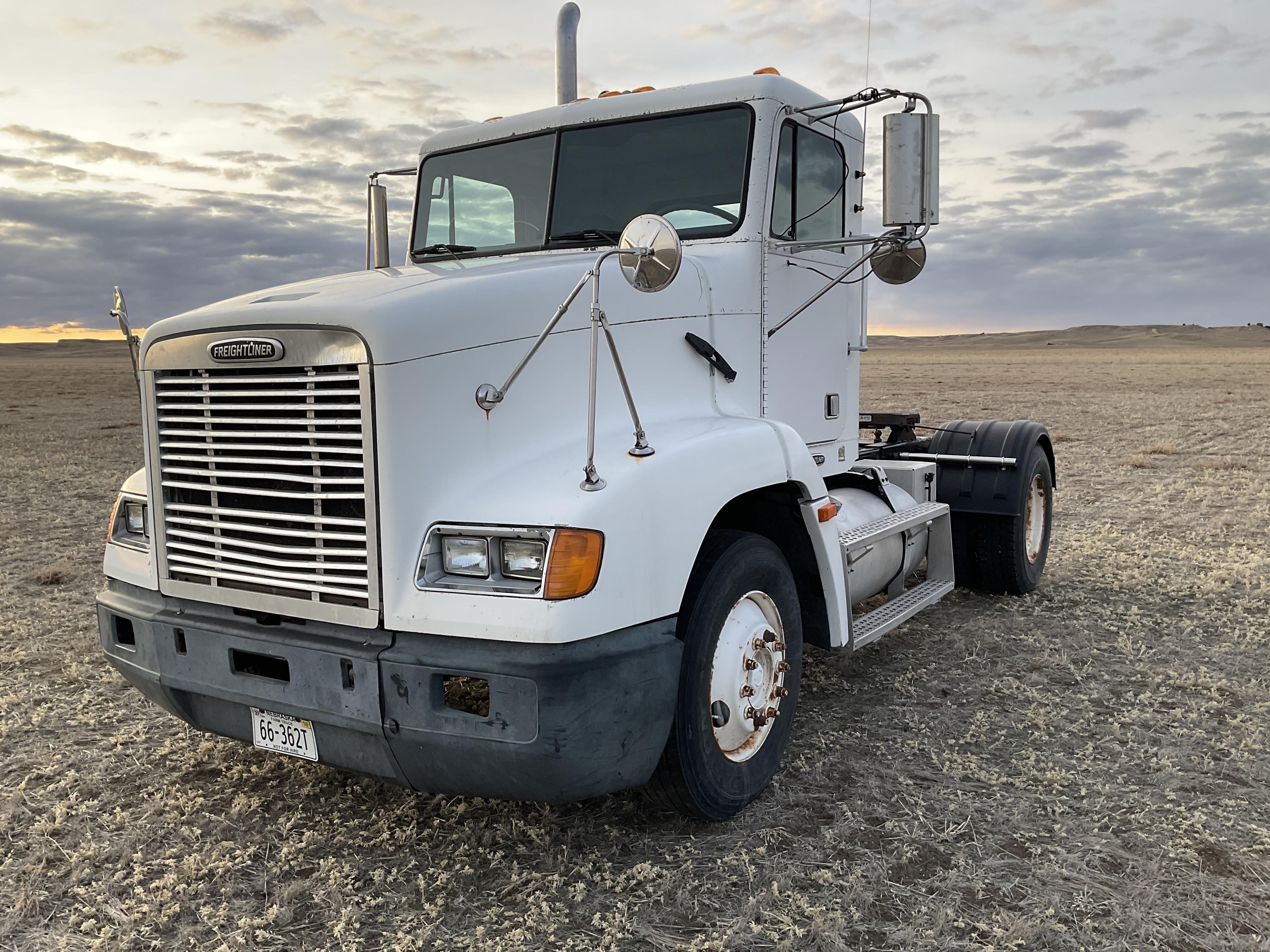 1999 freightliner truck