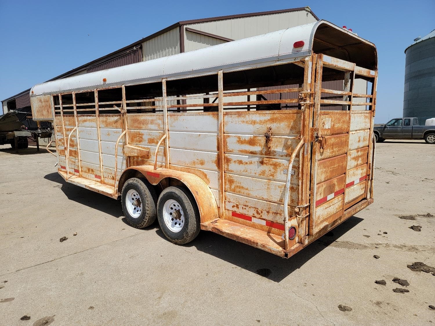 1976 Ww Trailers T A Livestock Trailer Bigiron Auctions