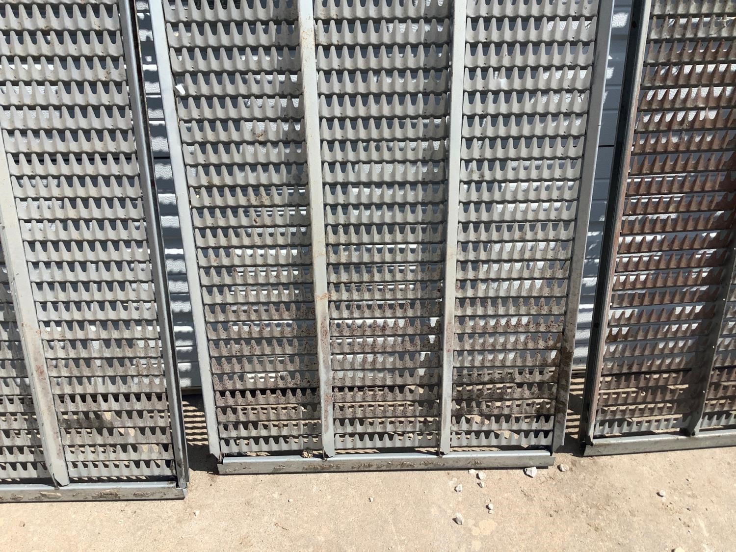 Case IH 1 1/8” Sieves BigIron Auctions