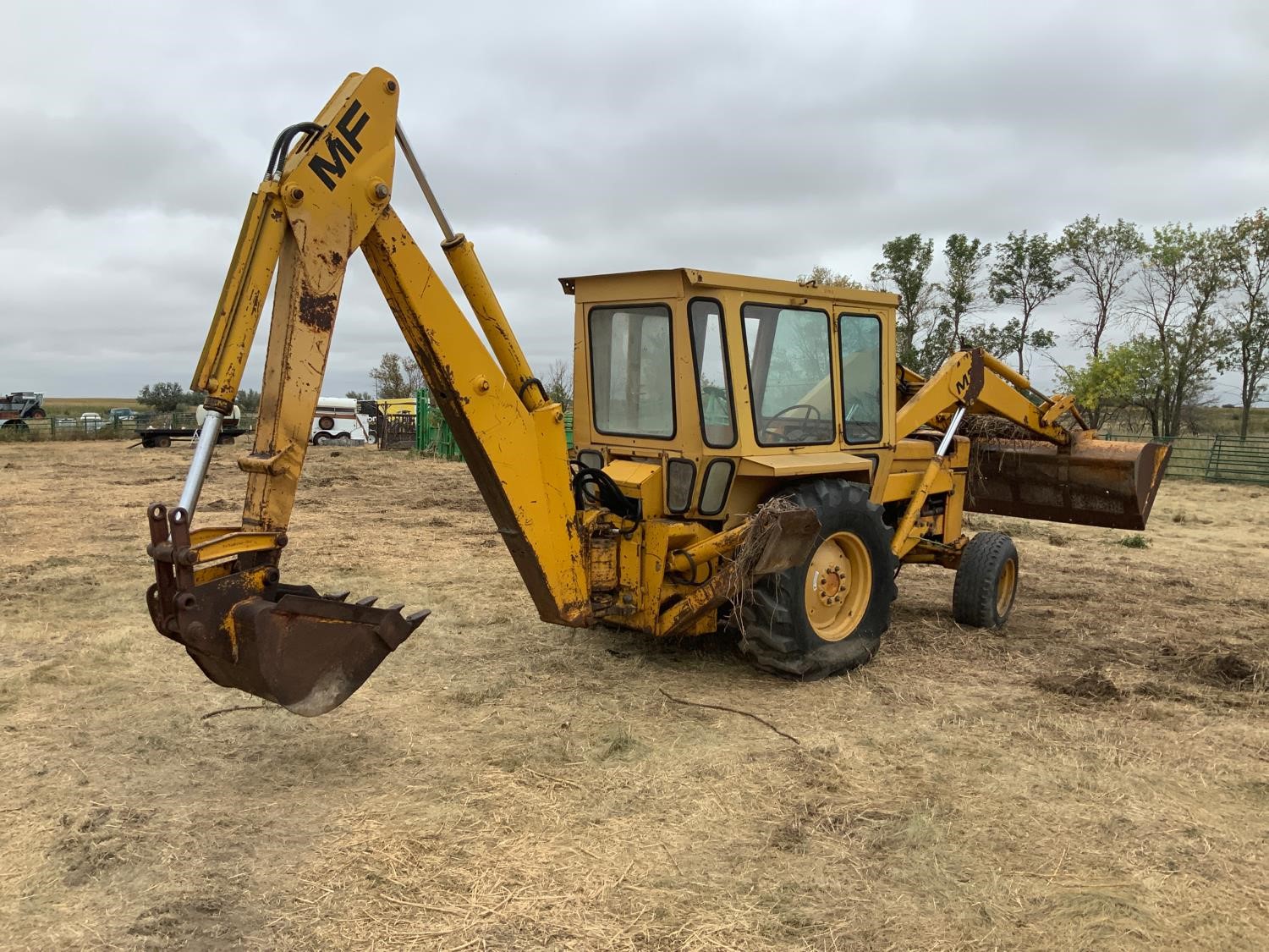 Massey Ferguson Mf 300 2wd Loader Backhoe Bigiron Auctions