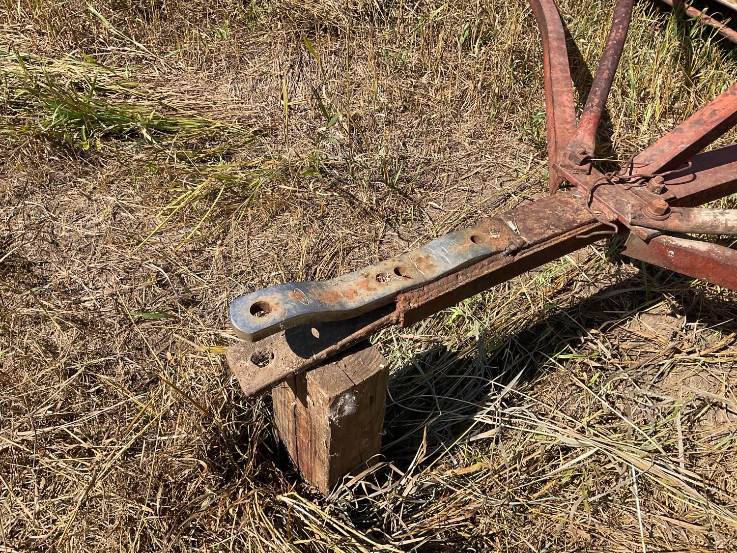 Ezee Flow 120a Pull Type Seederfertilizer Spreader Bigiron Auctions 5089