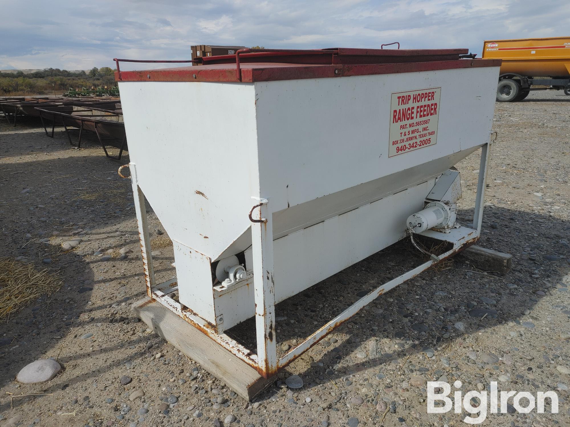 T&S P-836 Trip Hopper Feed Dispenser BigIron Auctions