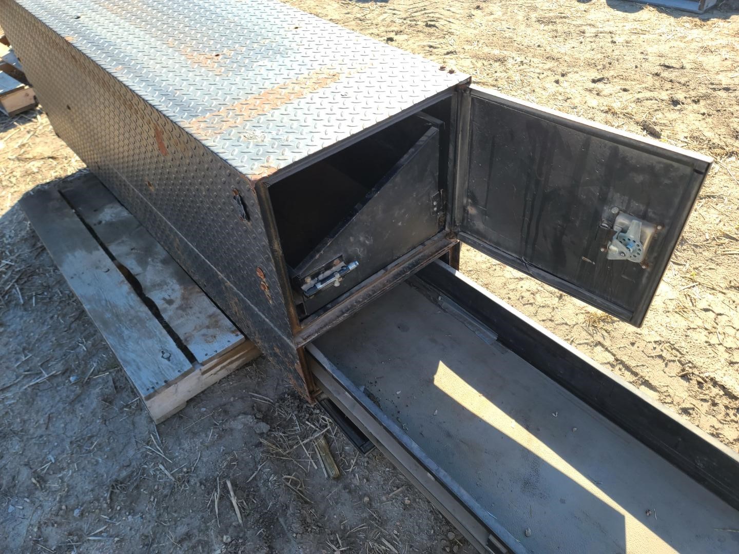 Quick Draw Flatbed Tool Box BigIron Auctions