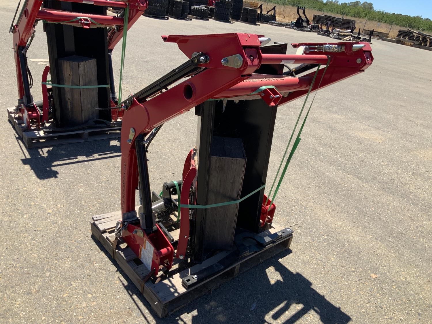 Mahindra Max 25L Loader W/52” Bucket BigIron Auctions