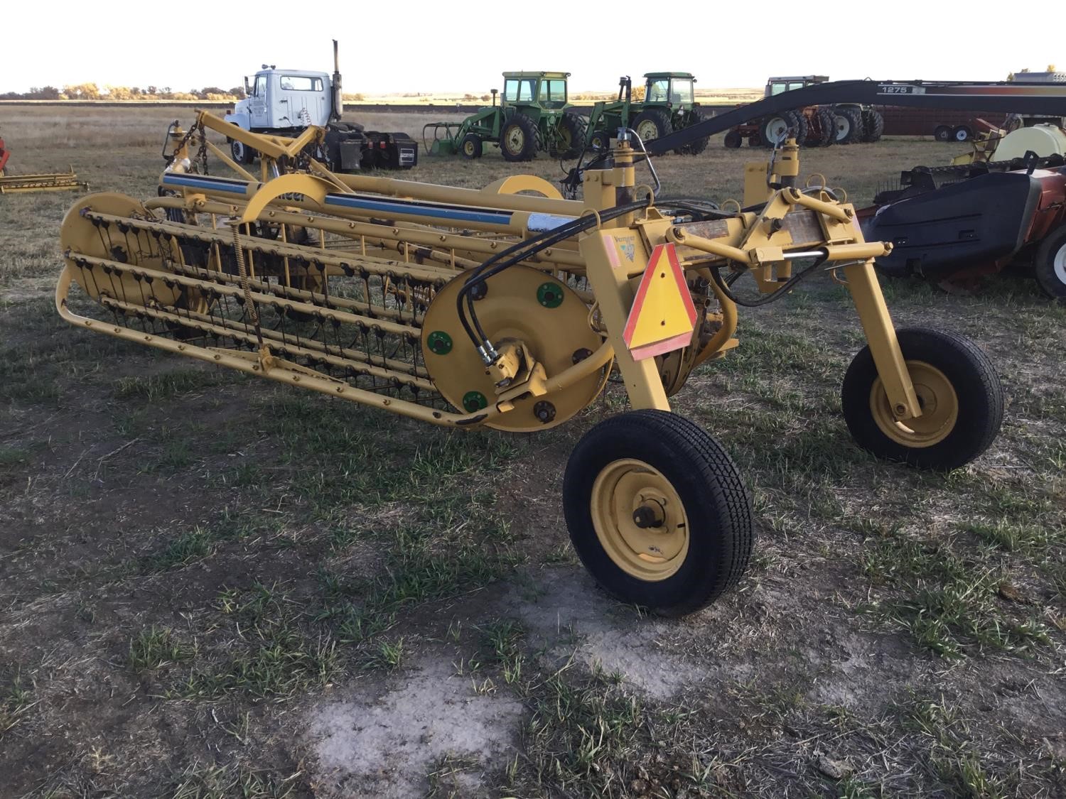 1998 Vermeer R-23A V-Twin Rake BigIron Auctions