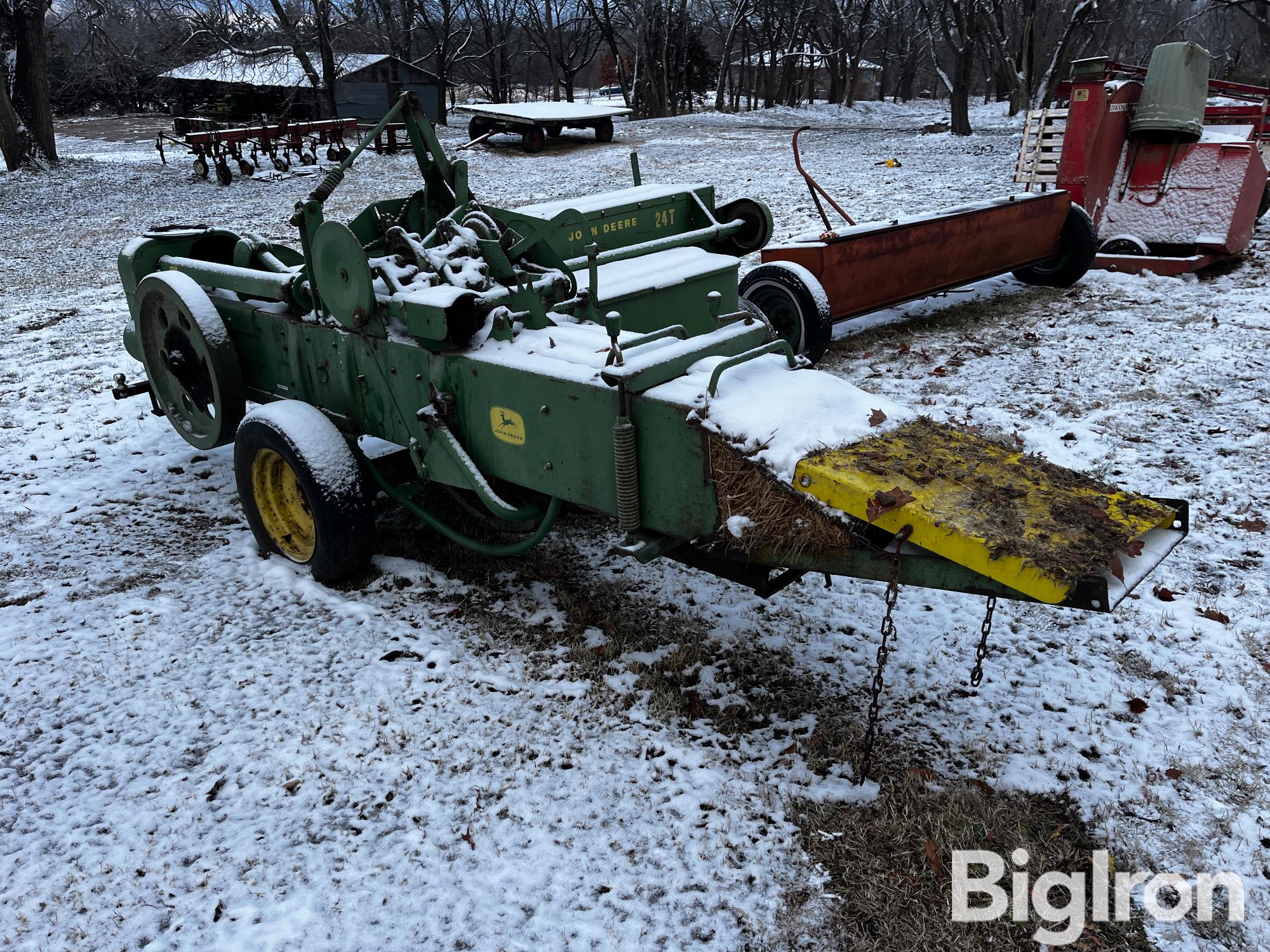 John Deere 24T Small Square Baler BigIron Auctions   Johndeere24tsquarebaler 25 D49197fd2716431da1dff42734185b30 