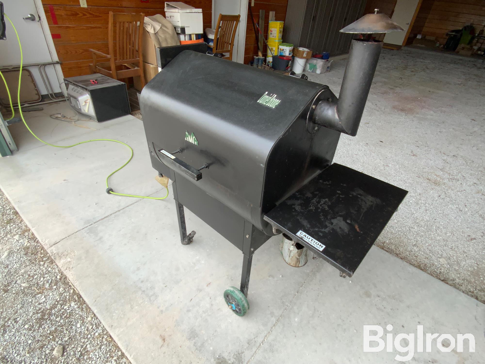 2011 Green Mountain Grills Daniel Boone Pellet Grill BigIron Auctions