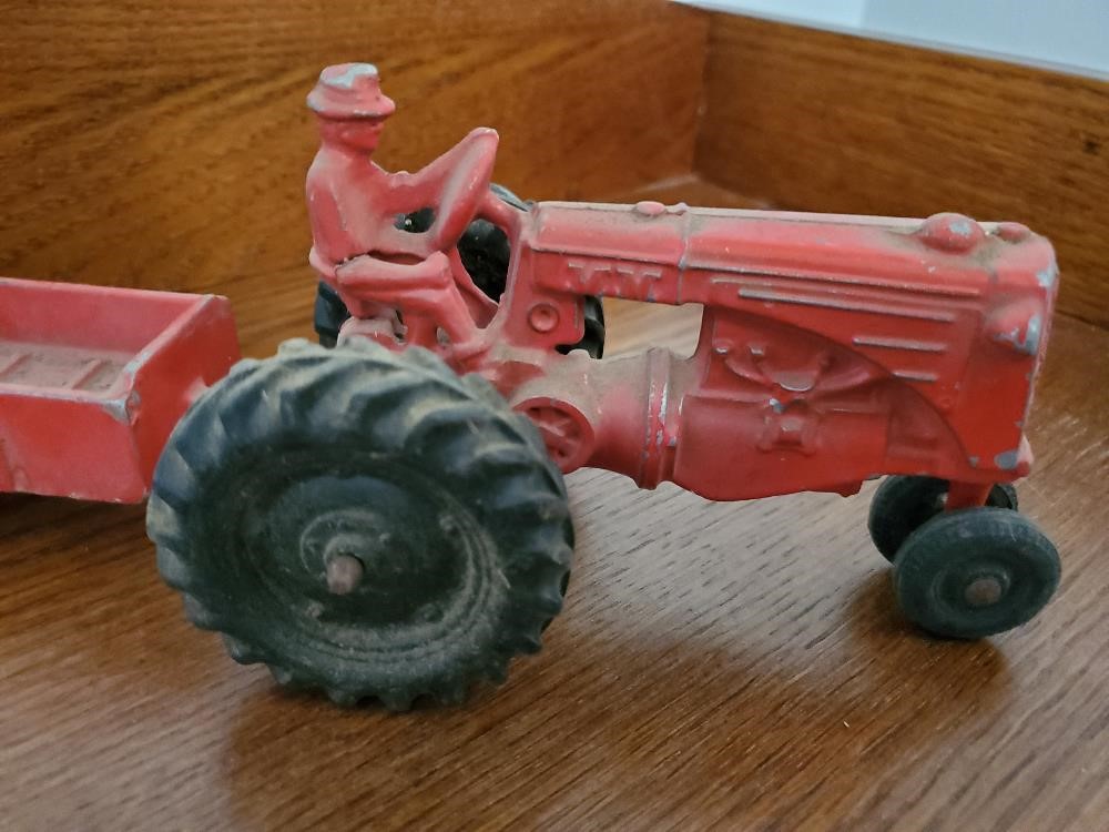 Toy Tractors, Manure Spreaders & Wagon BigIron Auctions