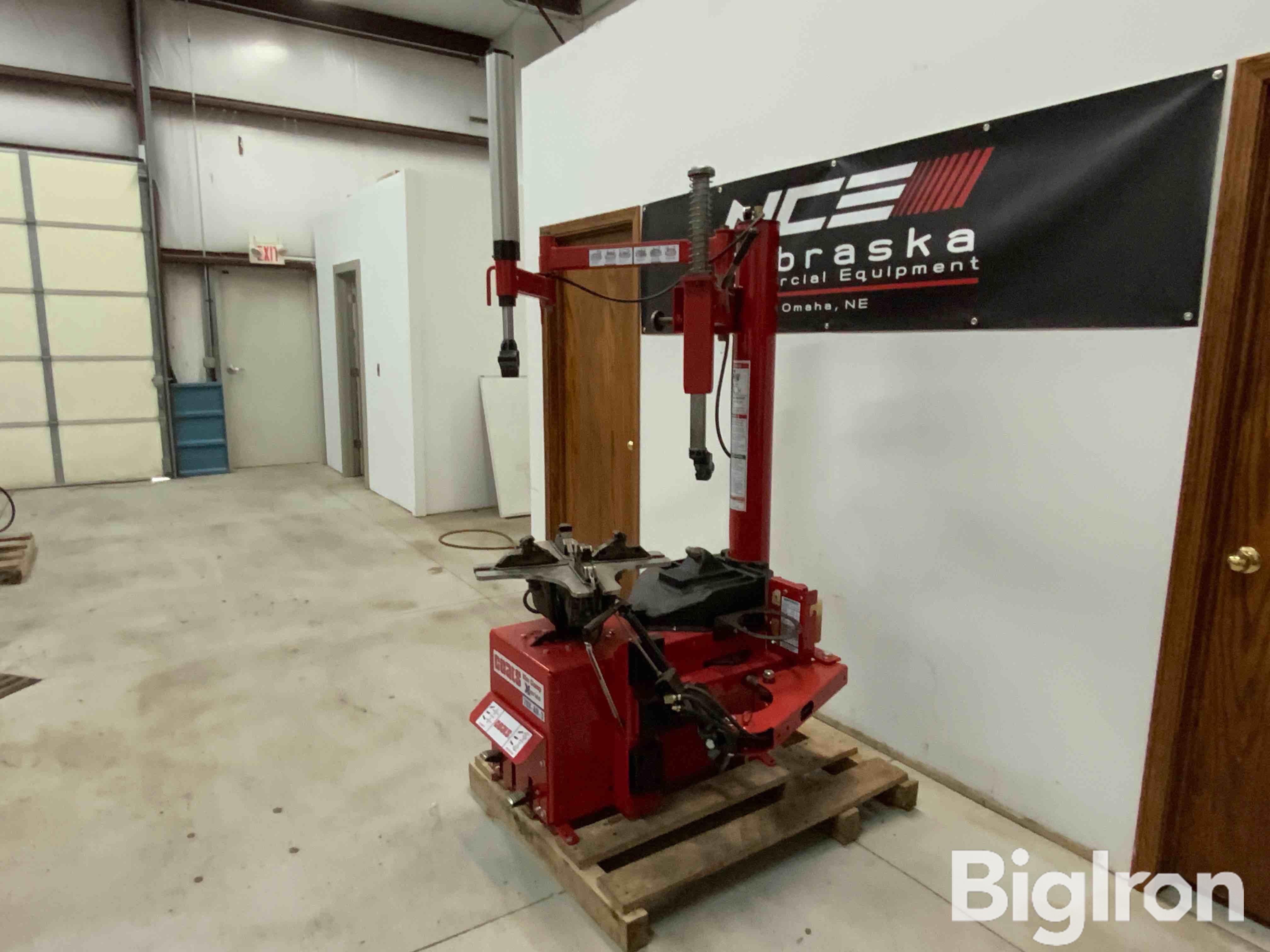 Coats 70X-AH-3 Series Tire Changer BigIron Auctions