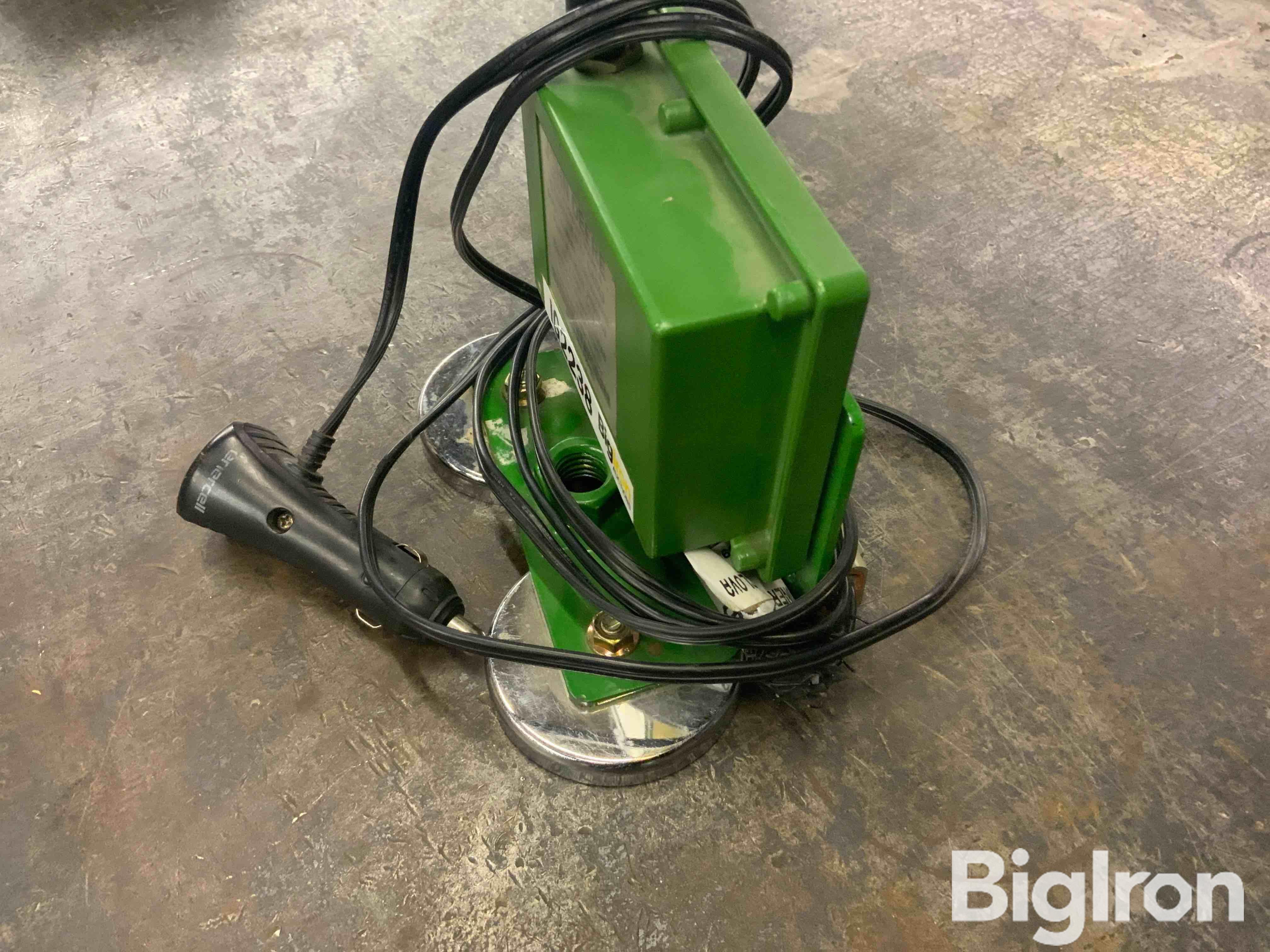 John Deere Starfire Rtk Radio Receiver Bigiron Auctions