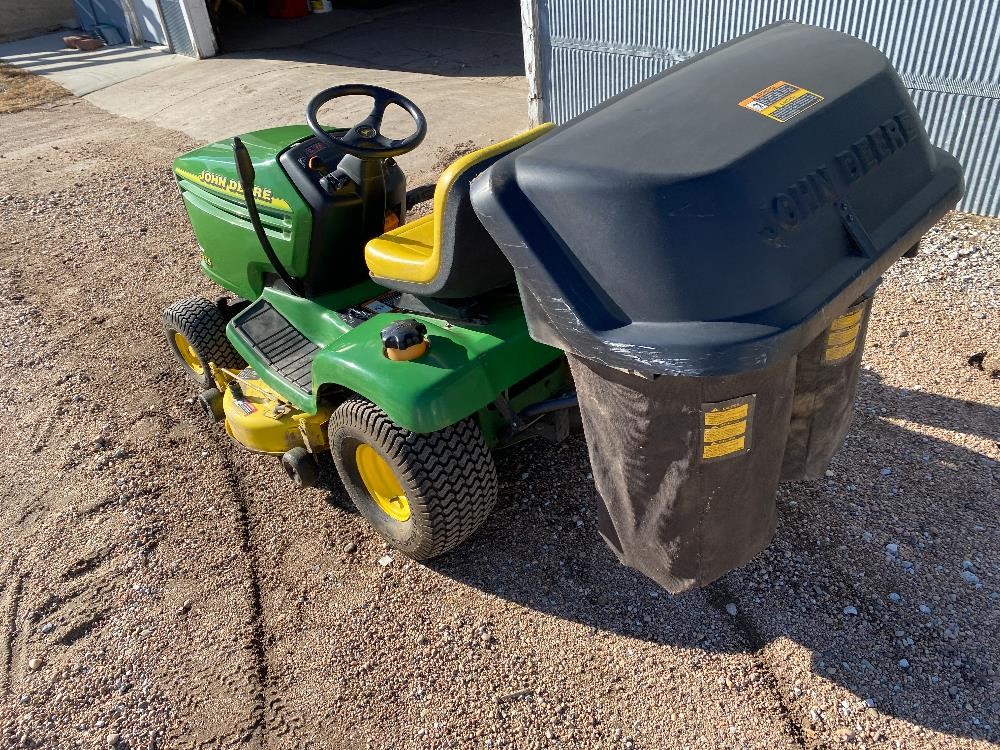 John Deere LX255 Lawn Tractor BigIron Auctions