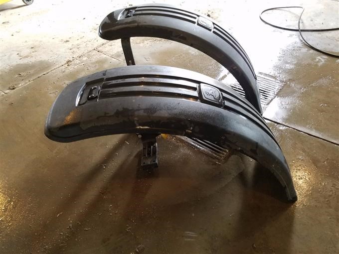 John Deere 4960 Front Fenders For MFWD Tractor BigIron Auctions