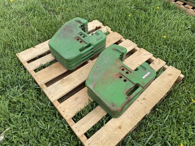 JOHN DEERE 100LB SUITCASE WEIGHT PART#R127764 FITS 6110-7810, 7200-9400