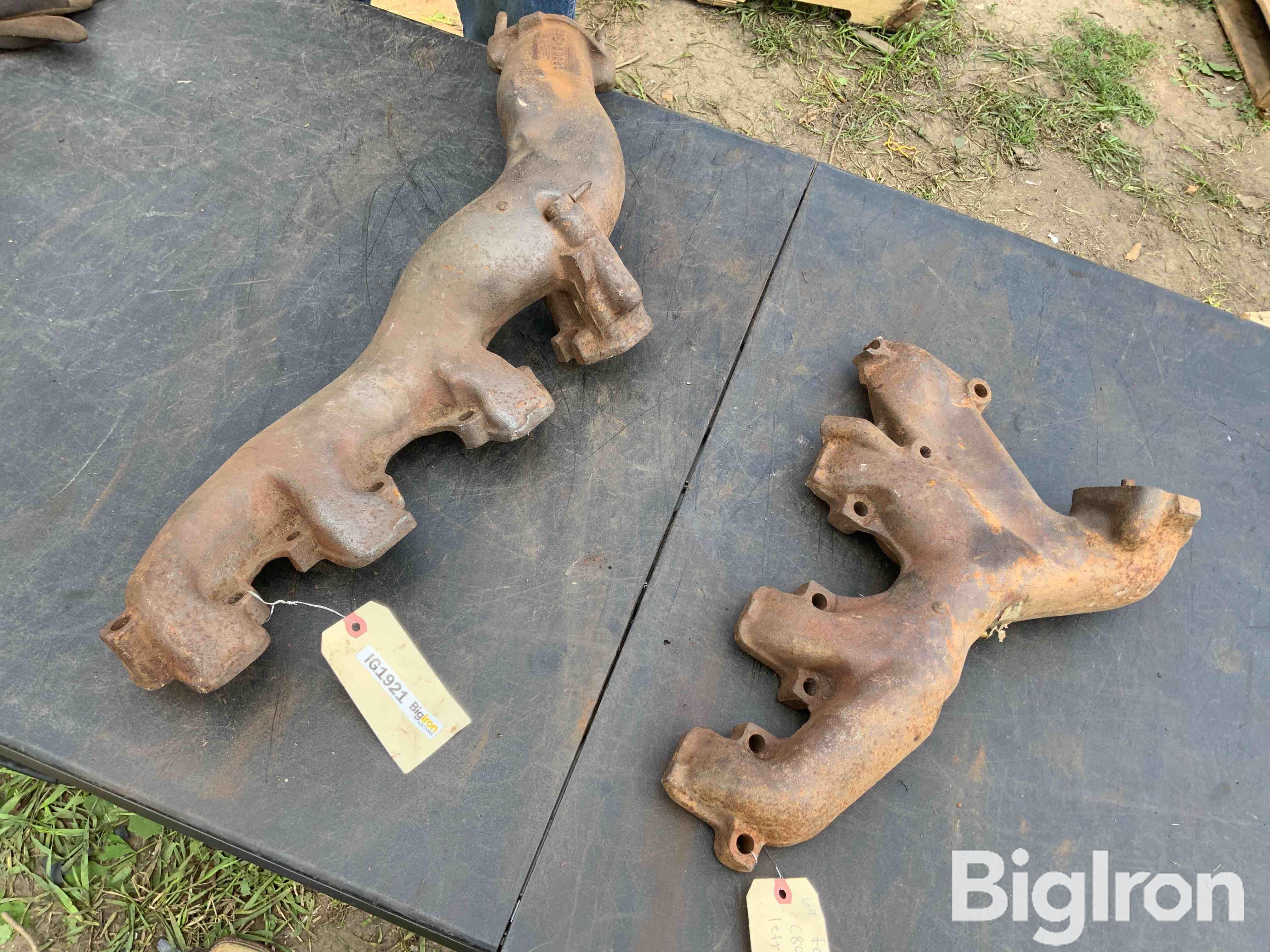 1969 70 Ford Fairlane Torino Lr Exhaust Manifolds Bigiron Auctions 4932