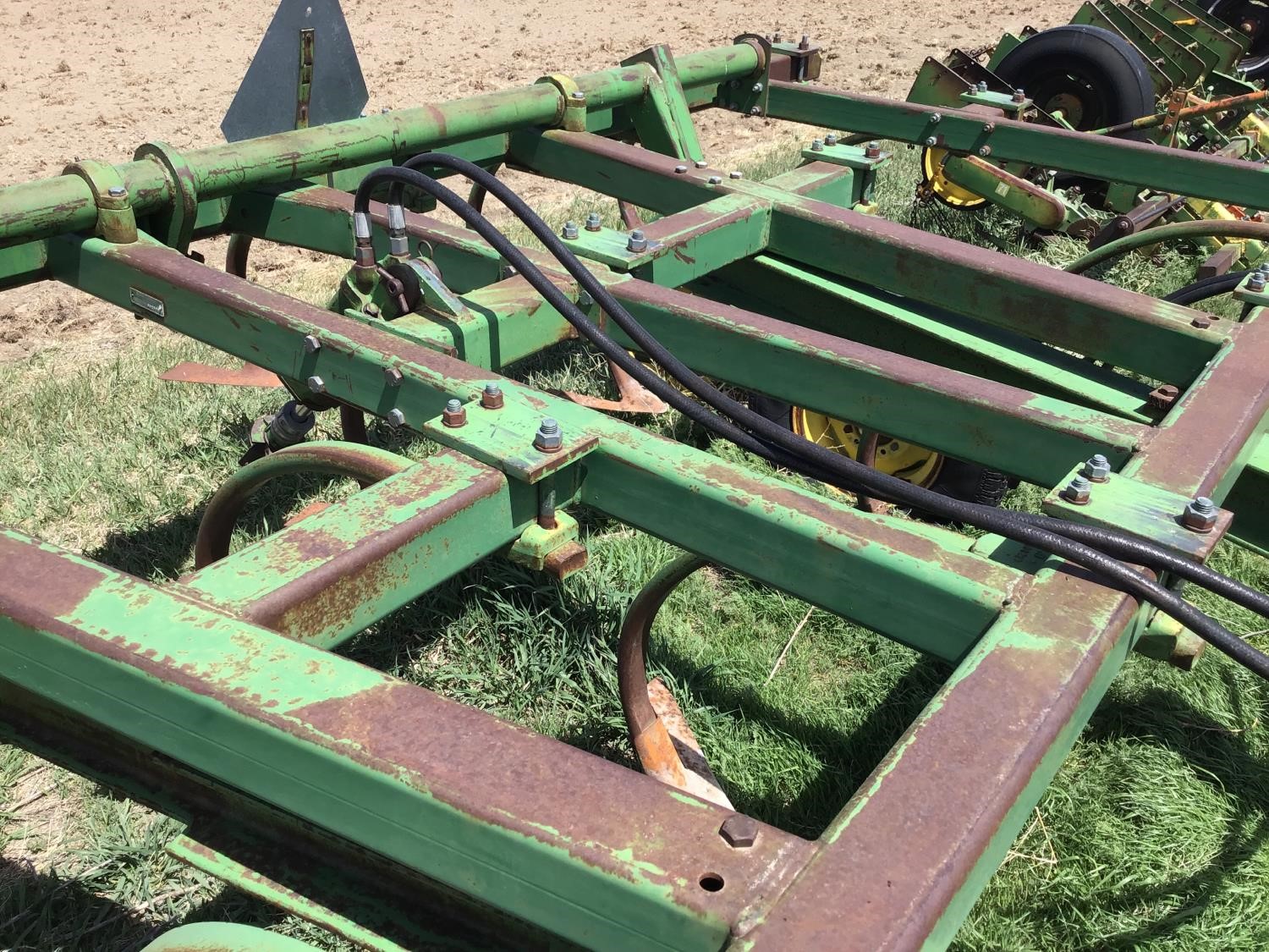 John Deere 1610 Field Cultivator BigIron Auctions