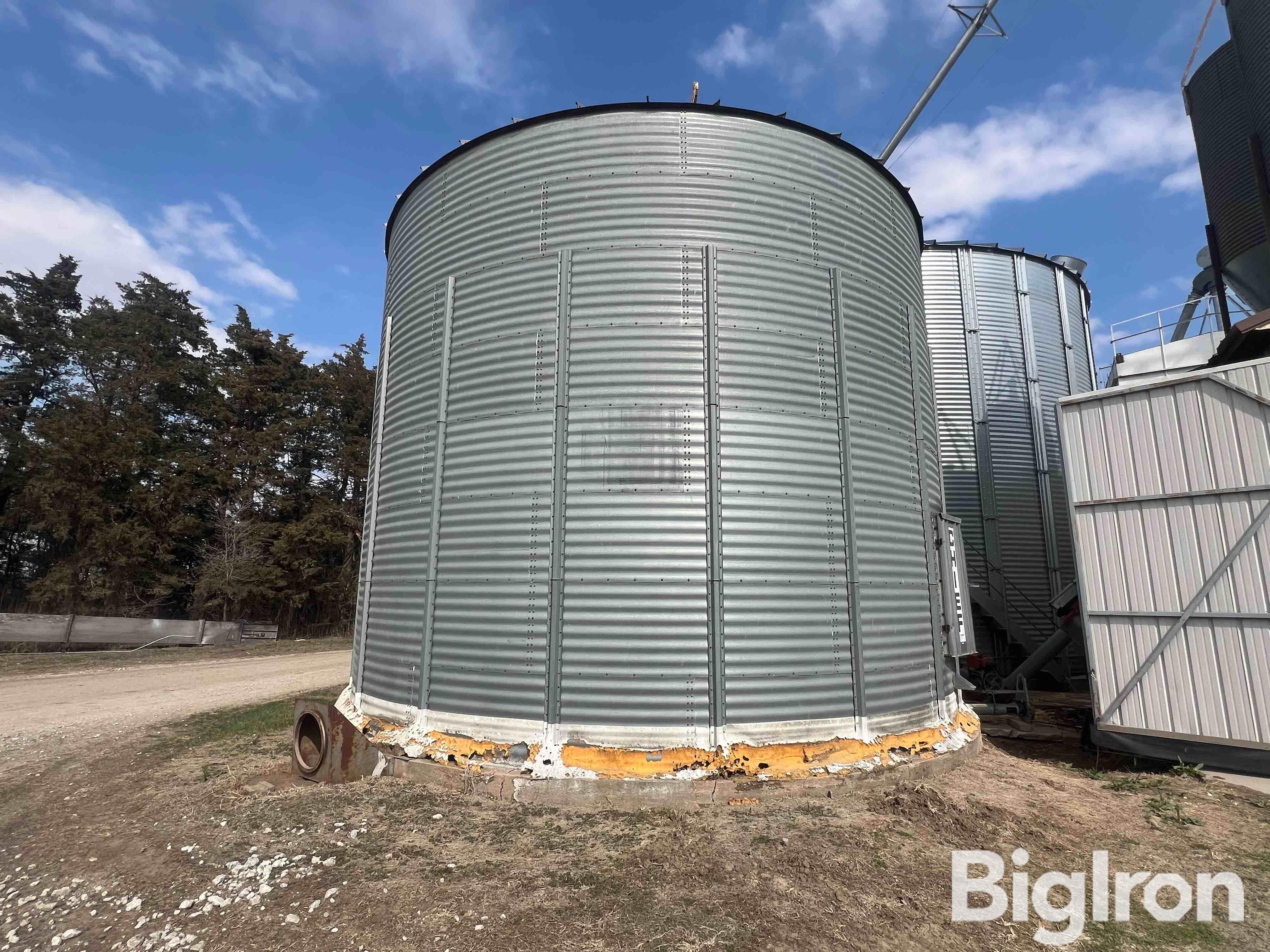 Chief 10,000 Bushel Grain Bin BigIron Auctions