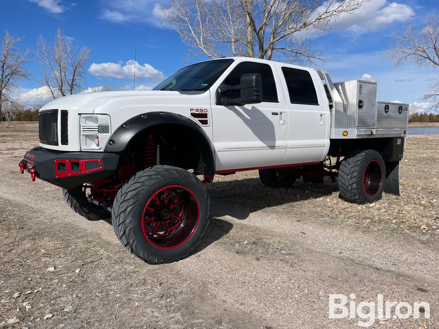 4x4 lifted flatbed truck