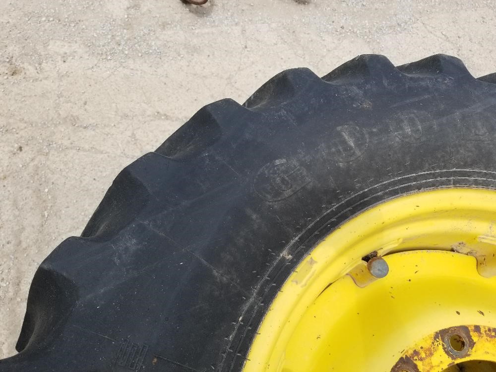 John Deere 380 85r28 Tractor Tires W Rims Bigiron Auctions