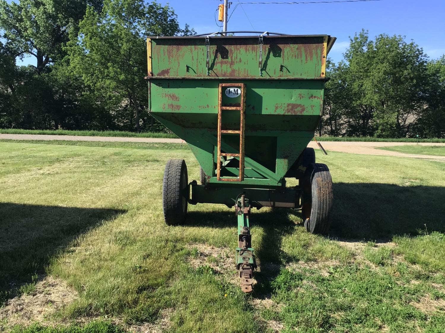 J&M 350 Gravity Wagon BigIron Auctions