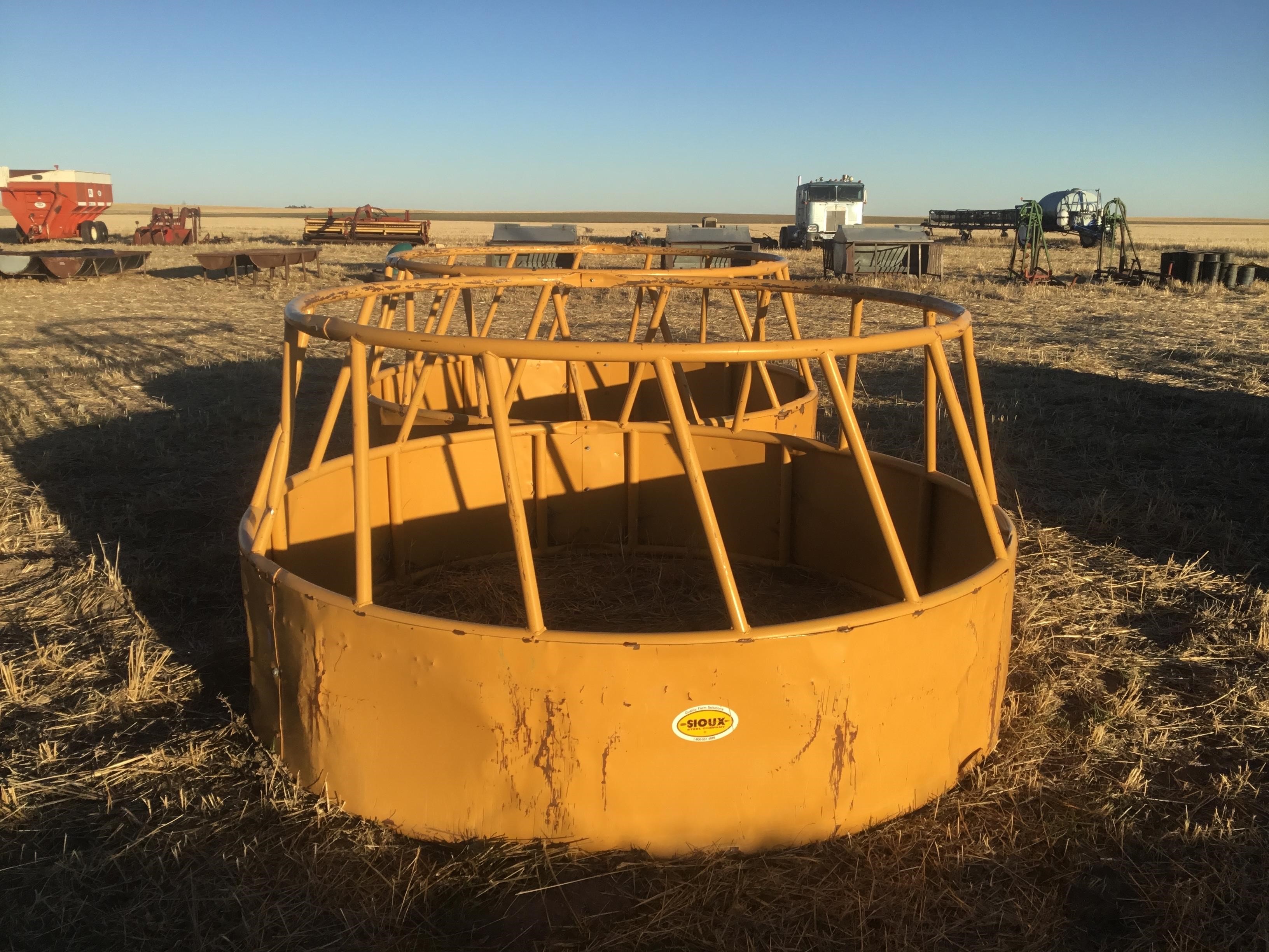 Sioux Steel Round Bale Feeders BigIron Auctions