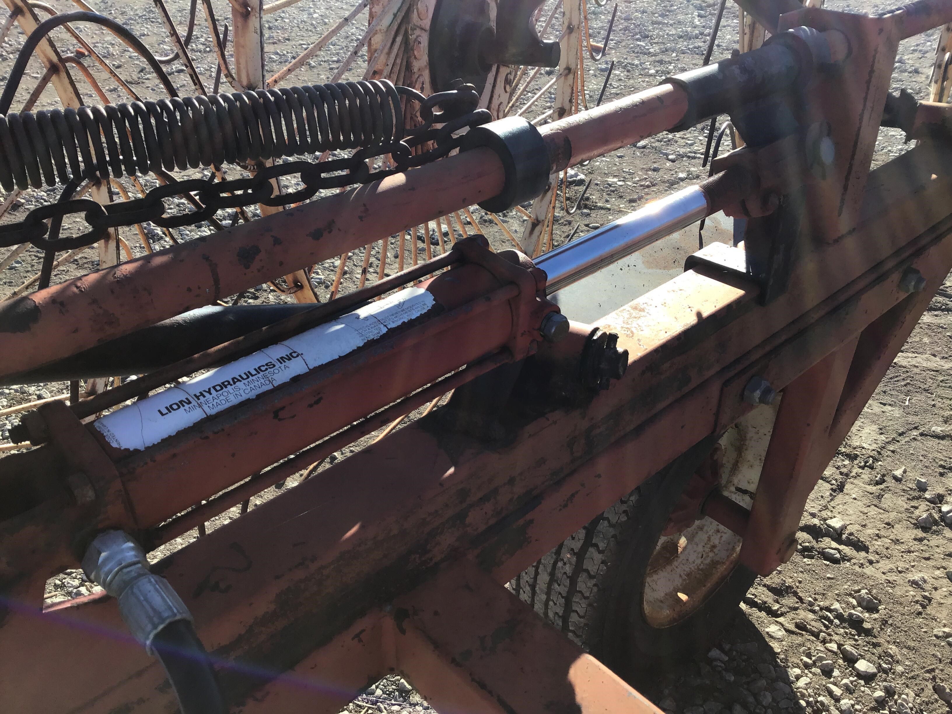 H S Bi Fold Wheel Hay Rake Bigiron Auctions