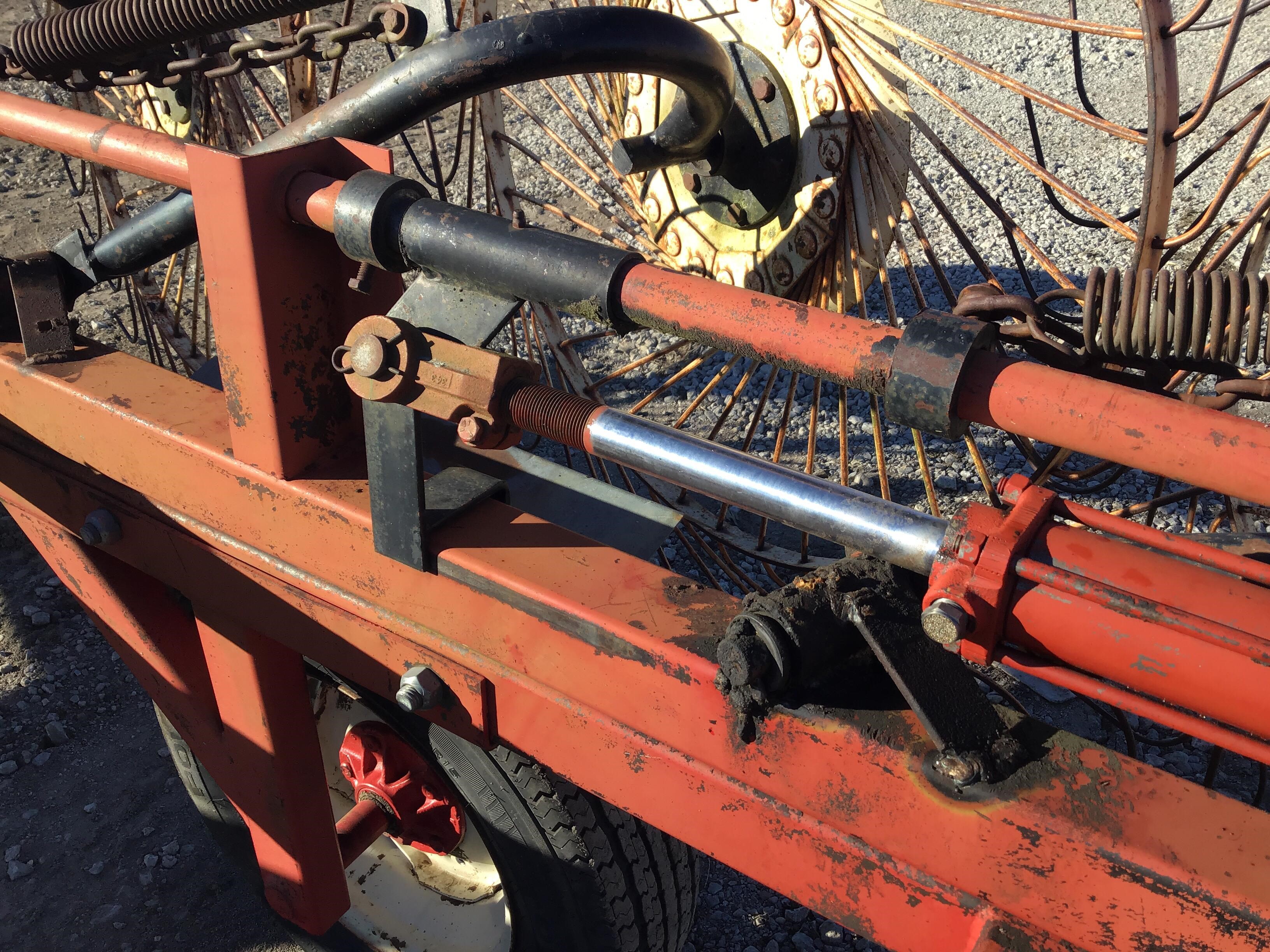 H S Bi Fold Wheel Hay Rake Bigiron Auctions