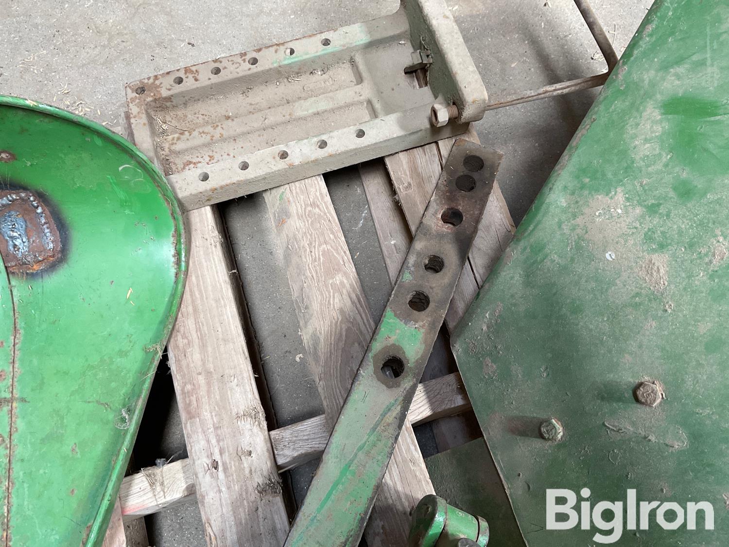 John Deere 00 20 Series Tractor Accessories Bigiron Auctions 1485