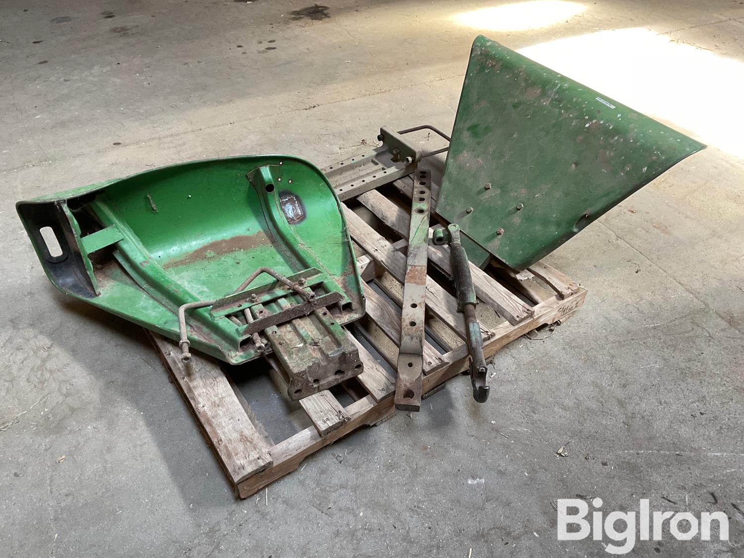 John Deere 00 20 Series Tractor Accessories Bigiron Auctions 1041