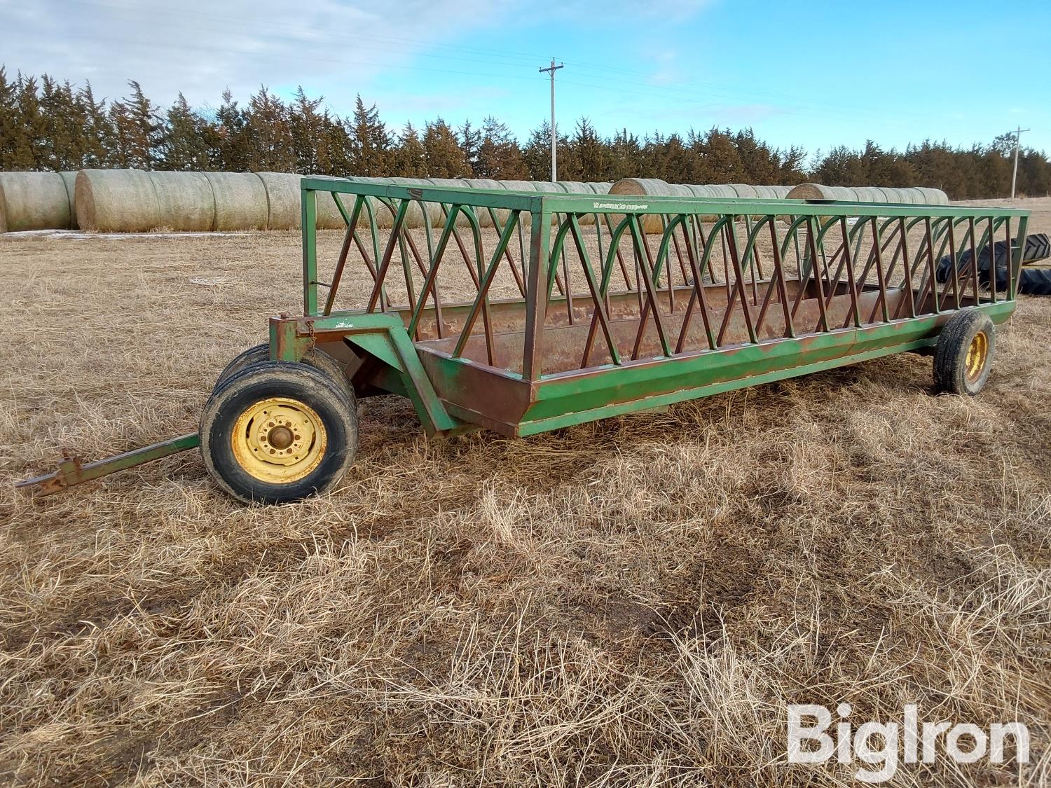 Phoenix Mfg Portable Hay Feeder BigIron Auctions