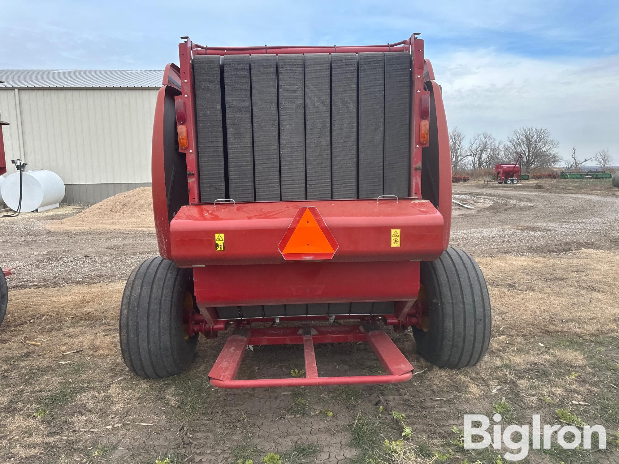 2015 New Holland Roll-Belt 560 Round Baler BigIron Auctions