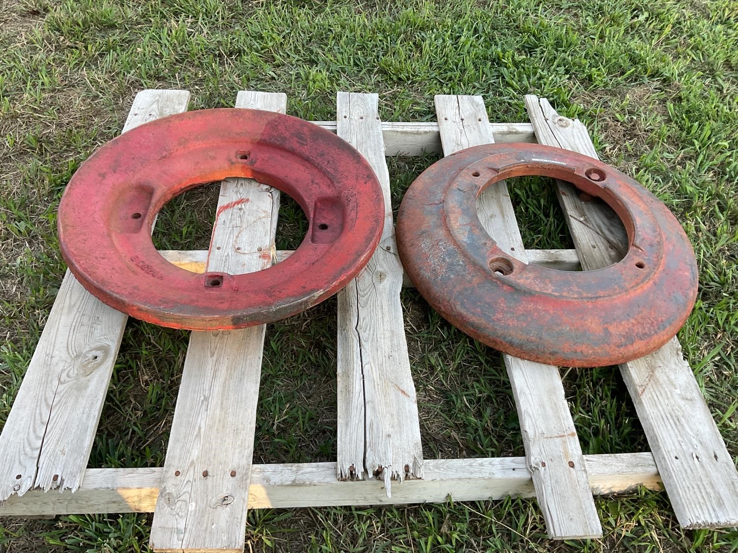 White Oliver Tractor Rear Wheel Weights BigIron Auctions