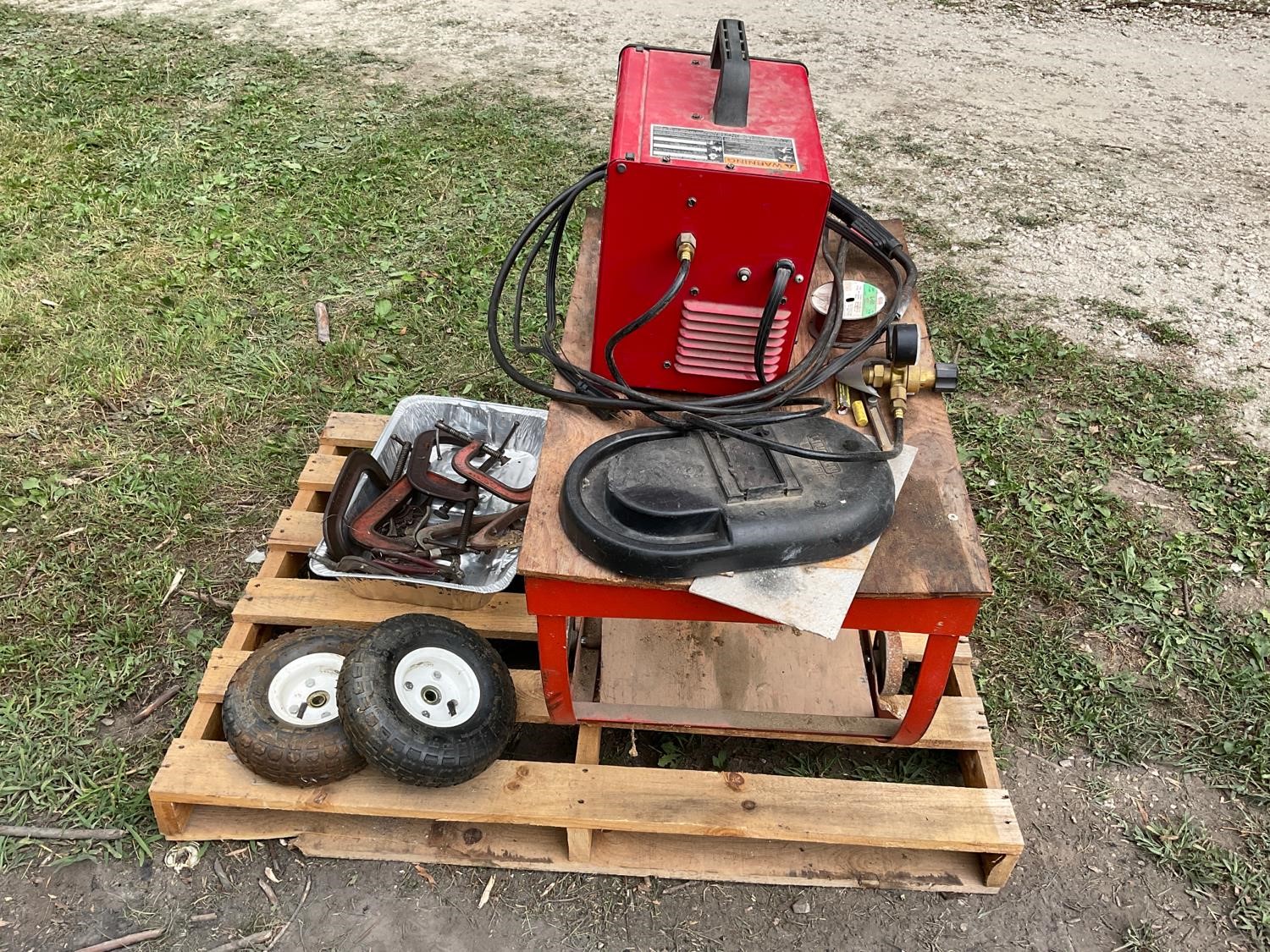 Lincoln Electric Mig Pak 10 Wire Welder Bigiron Auctions 9731