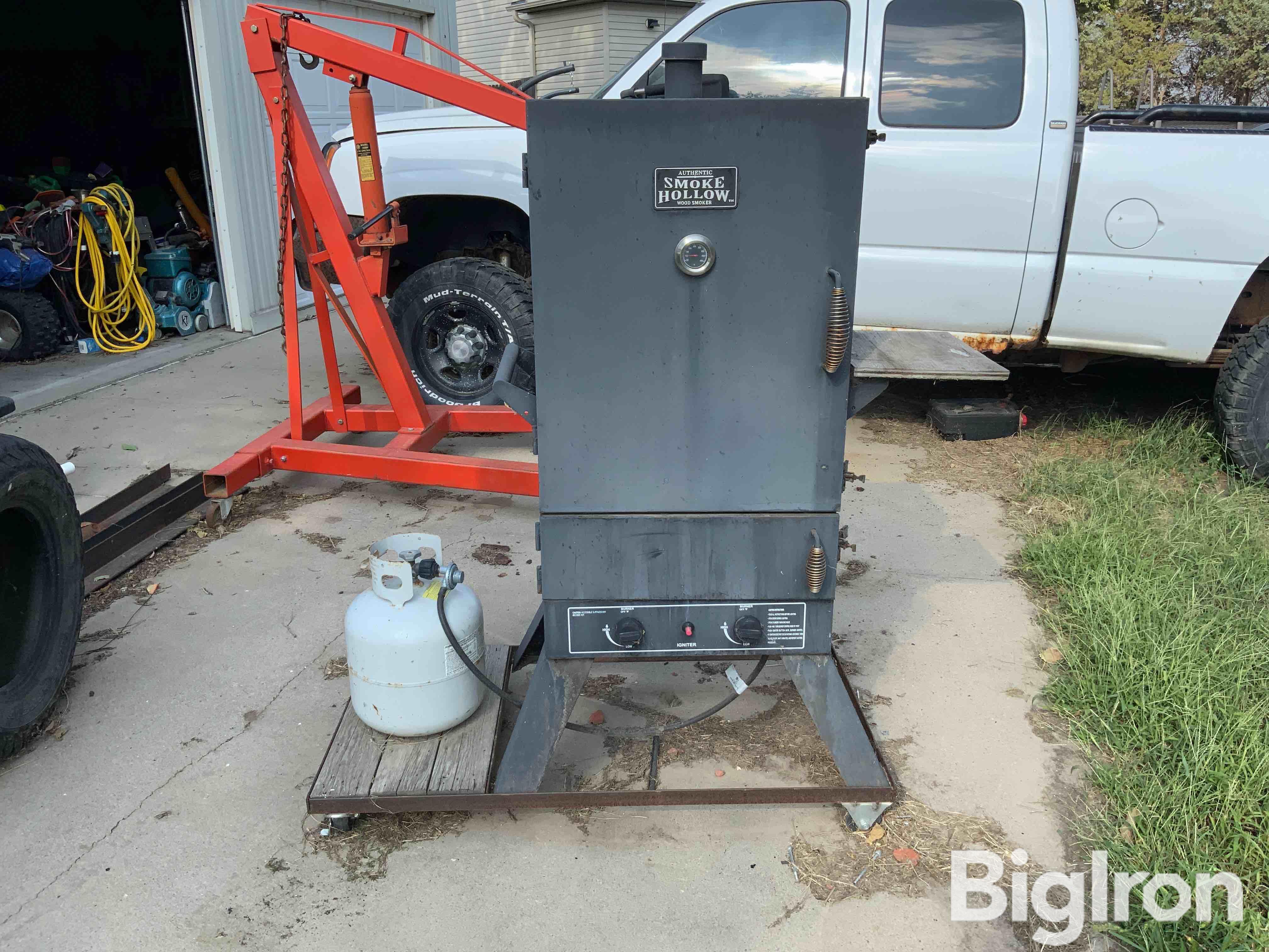 Smoke Hollow Wood Smoker BigIron Auctions