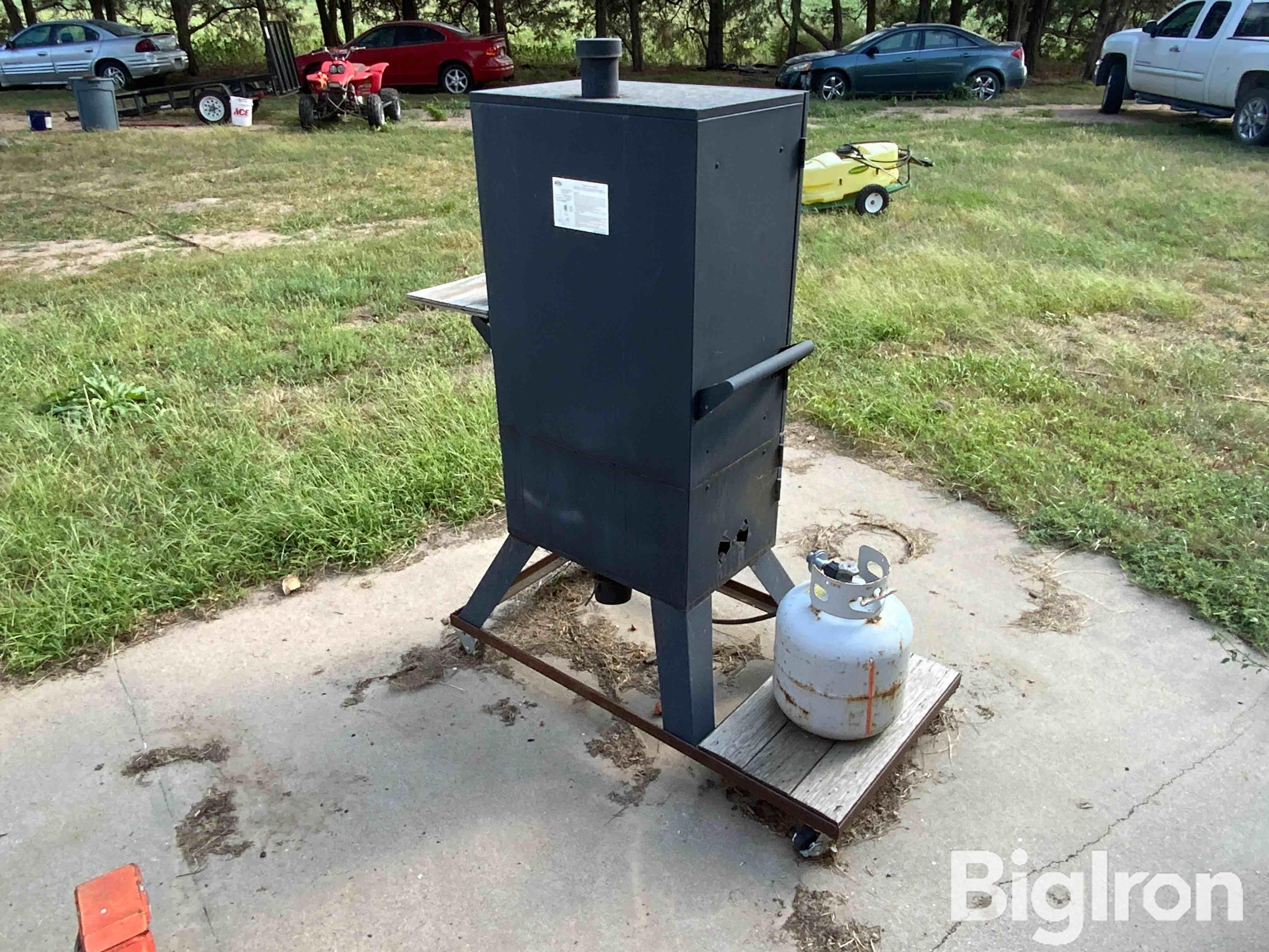 Smoke Hollow Wood Smoker BigIron Auctions