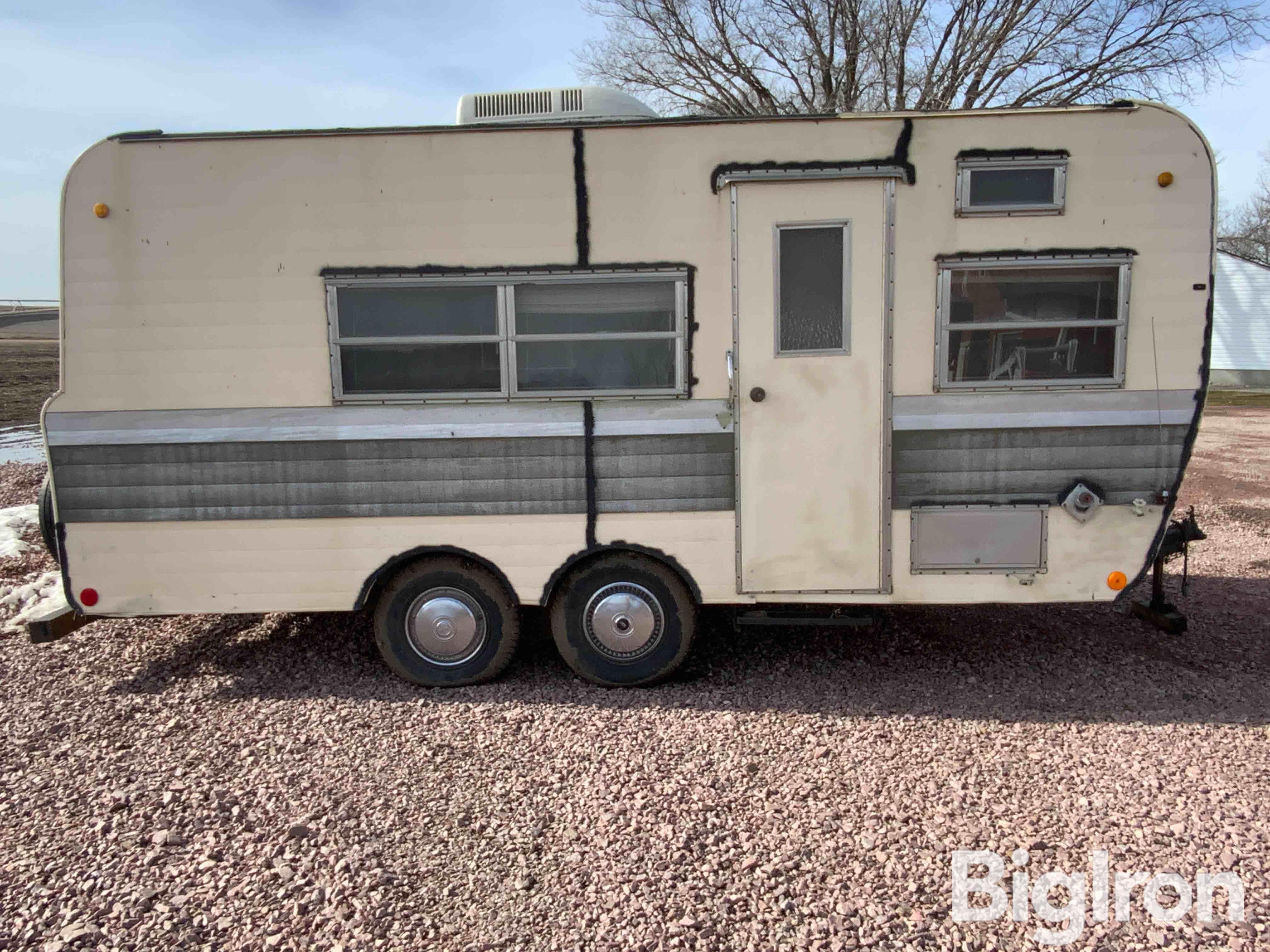 1977 Layton 2321 Travel Trailer BigIron Auctions