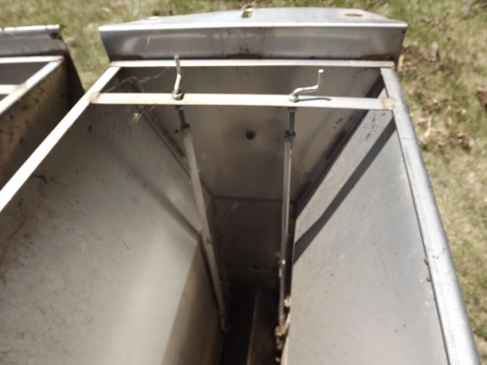 Modern Hog Concepts Hog Nursery Feeders BigIron Auctions