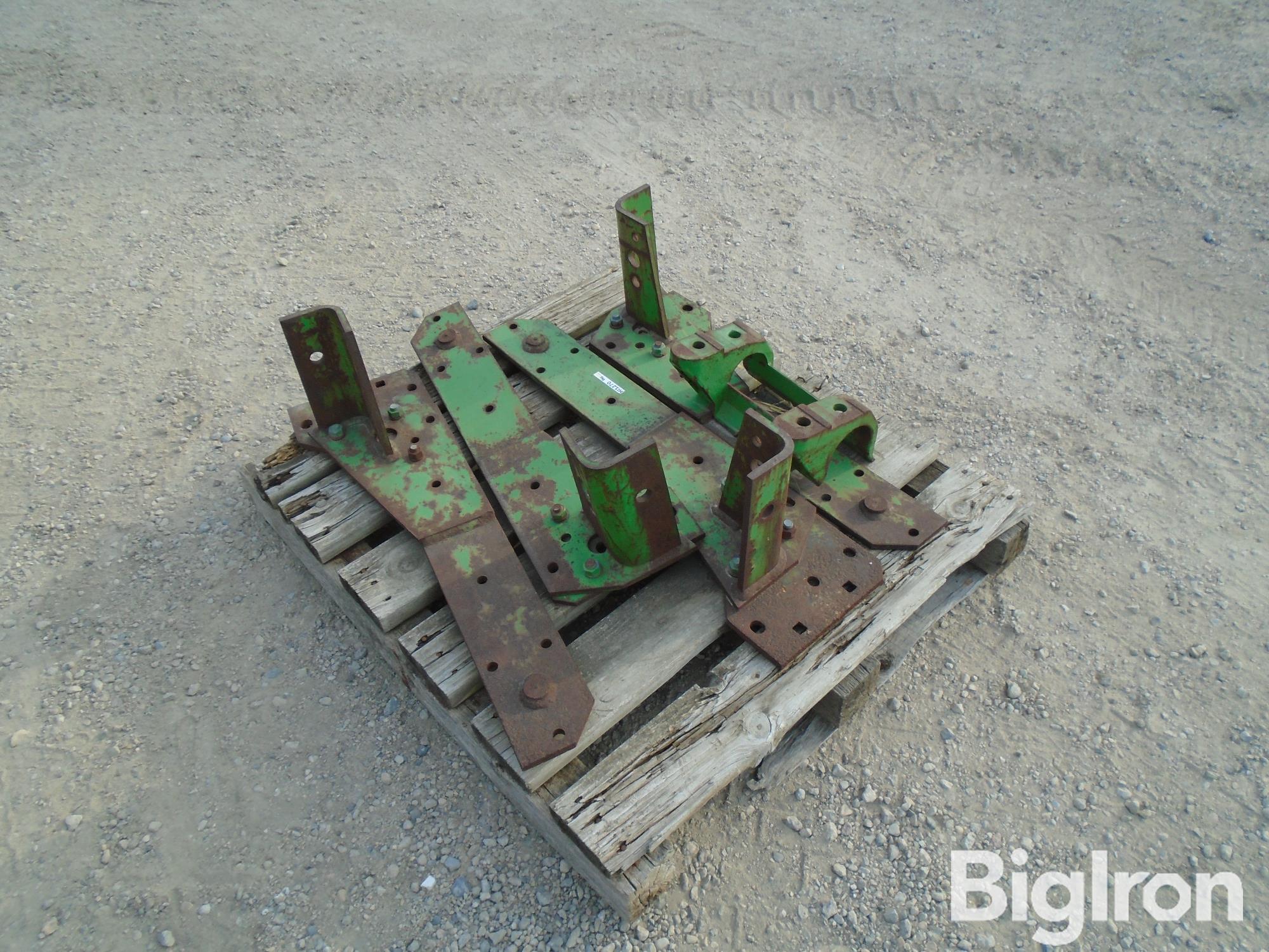 John Deere Brackets Bigiron Auctions 4364