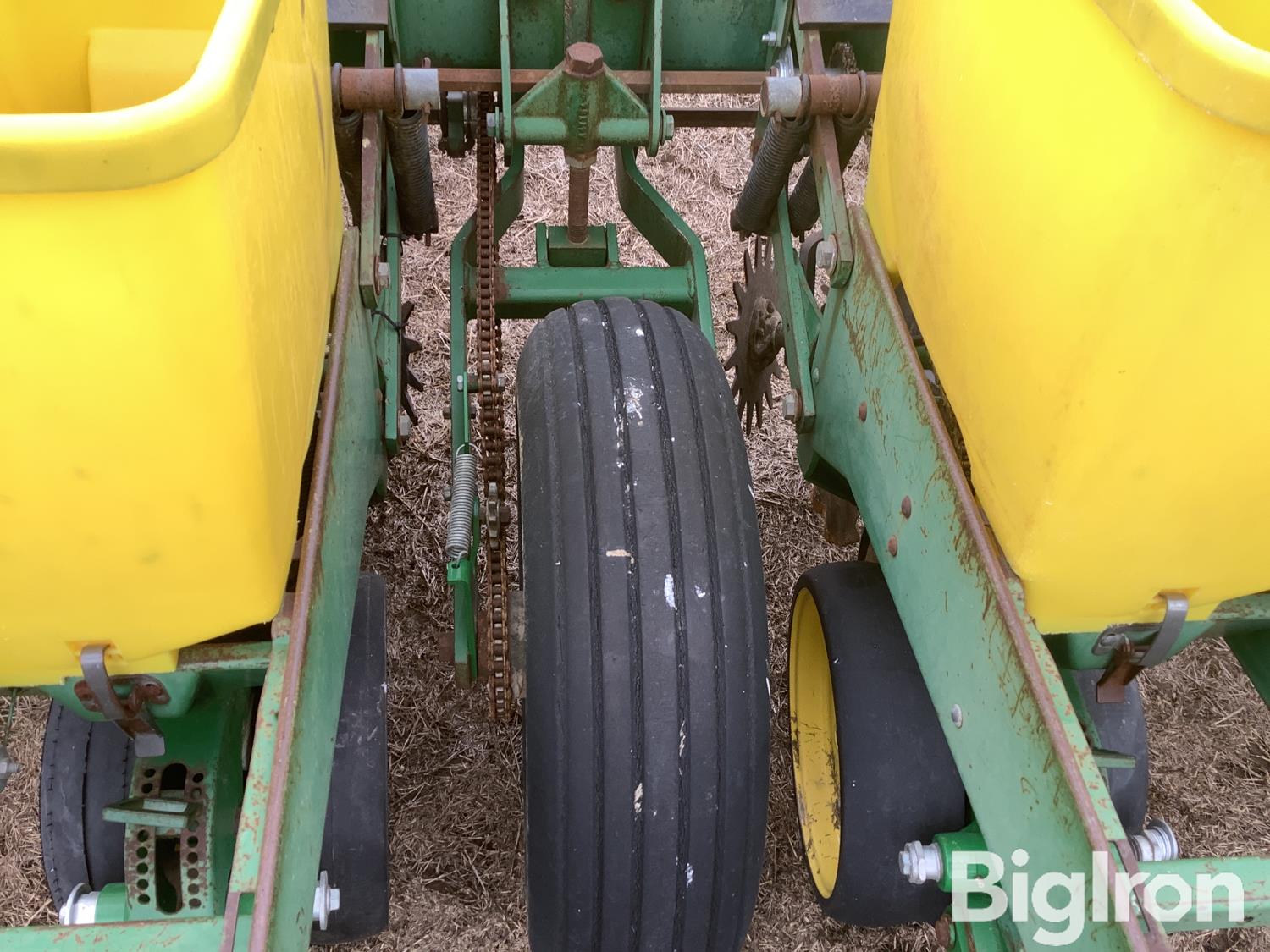 John Deere 7300 8r30” Planter Bigiron Auctions 4375