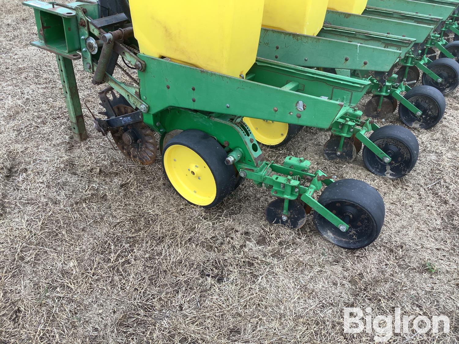 John Deere 7300 8r30” Planter Bigiron Auctions 4553