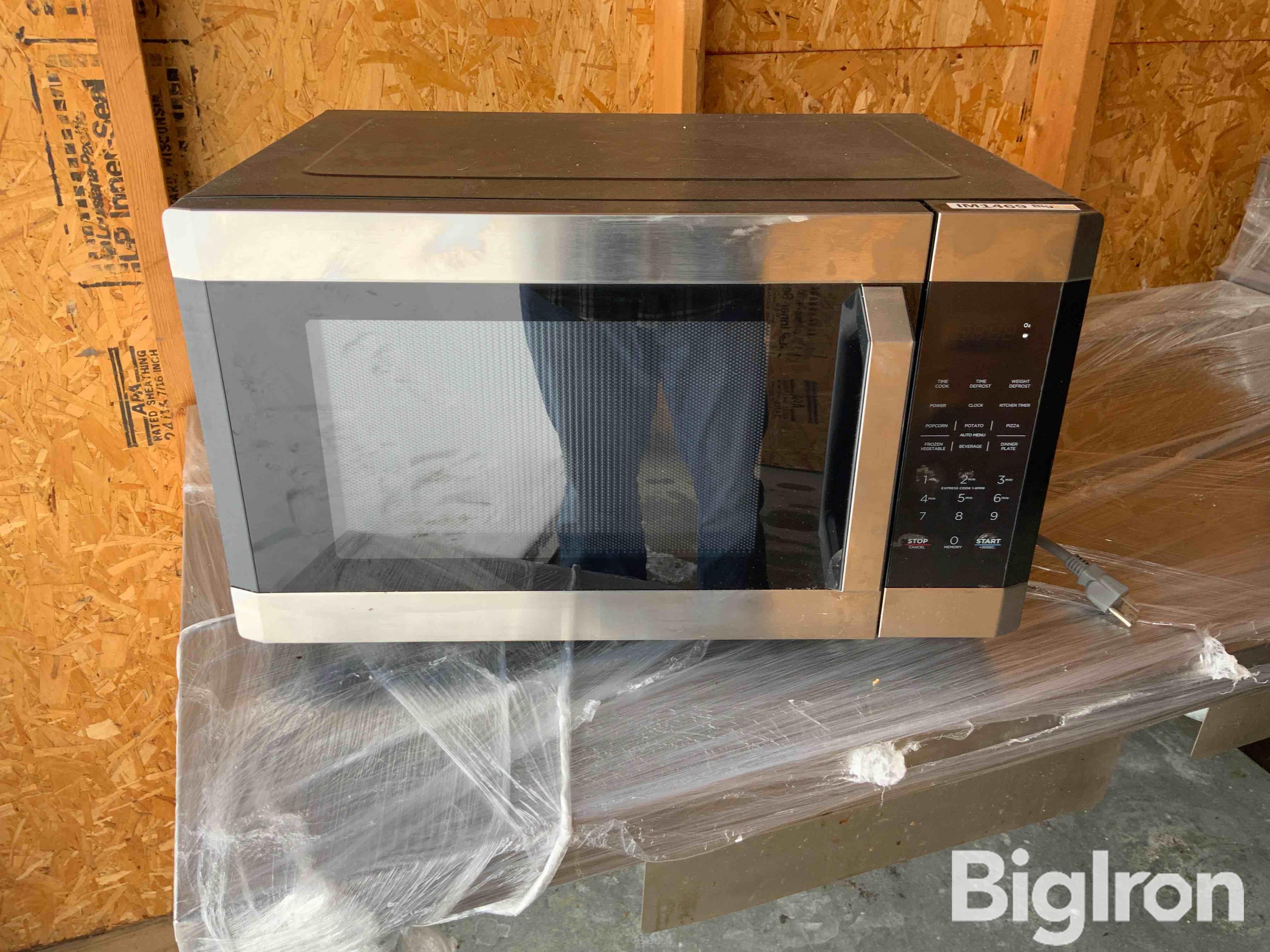 OSTER MICROWAVE - McLaughlin Auctioneers, LLC